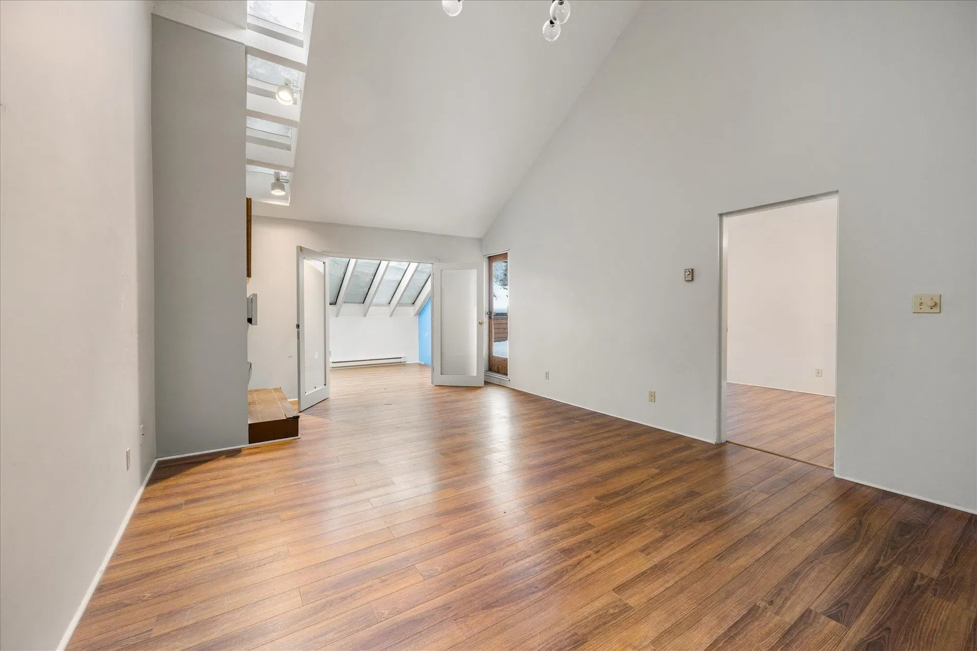 Photo 3 of 27 at #15 – 4211 Sunshine Place
