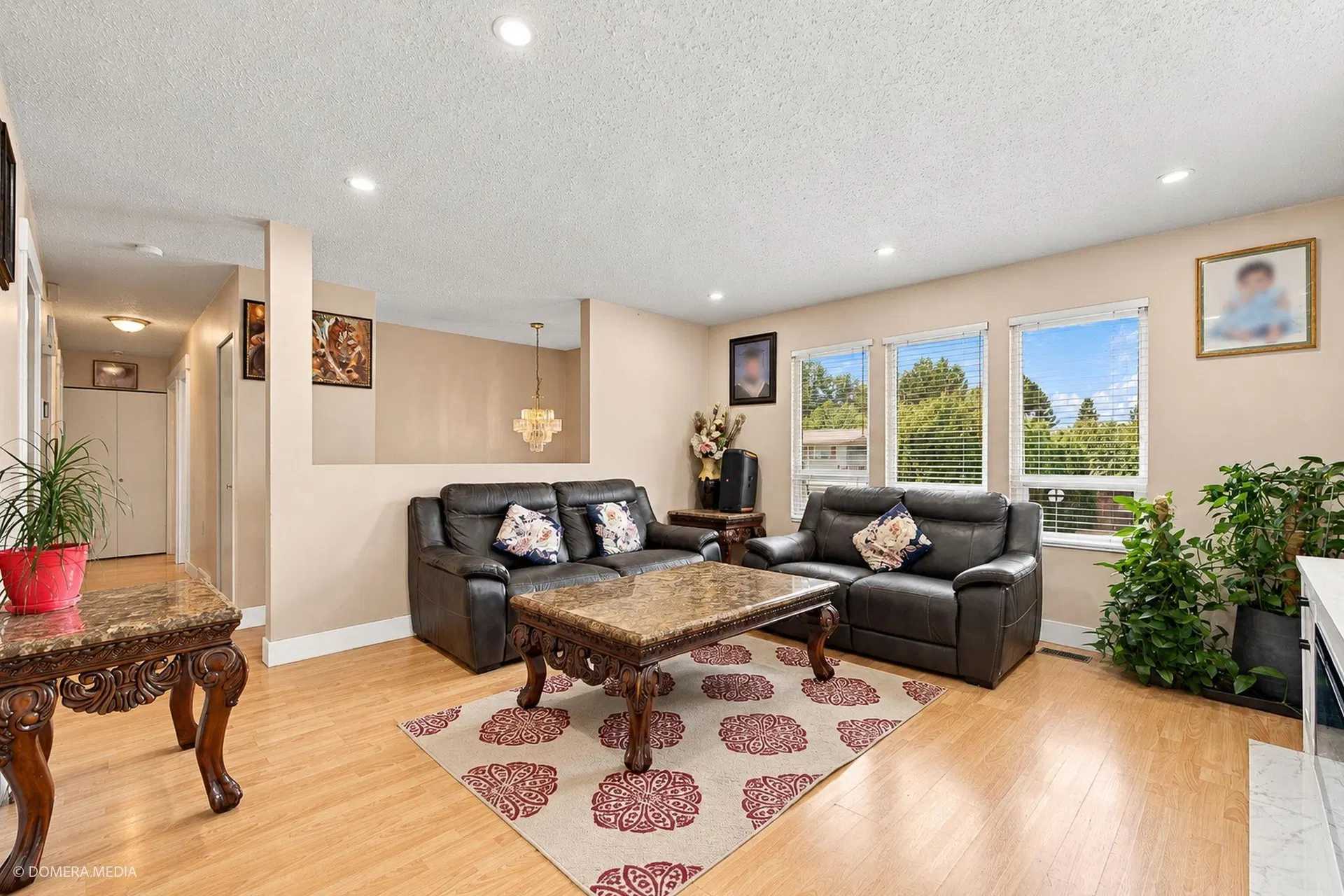 Photo 5 of 26 at 3278 Astoria Crescent