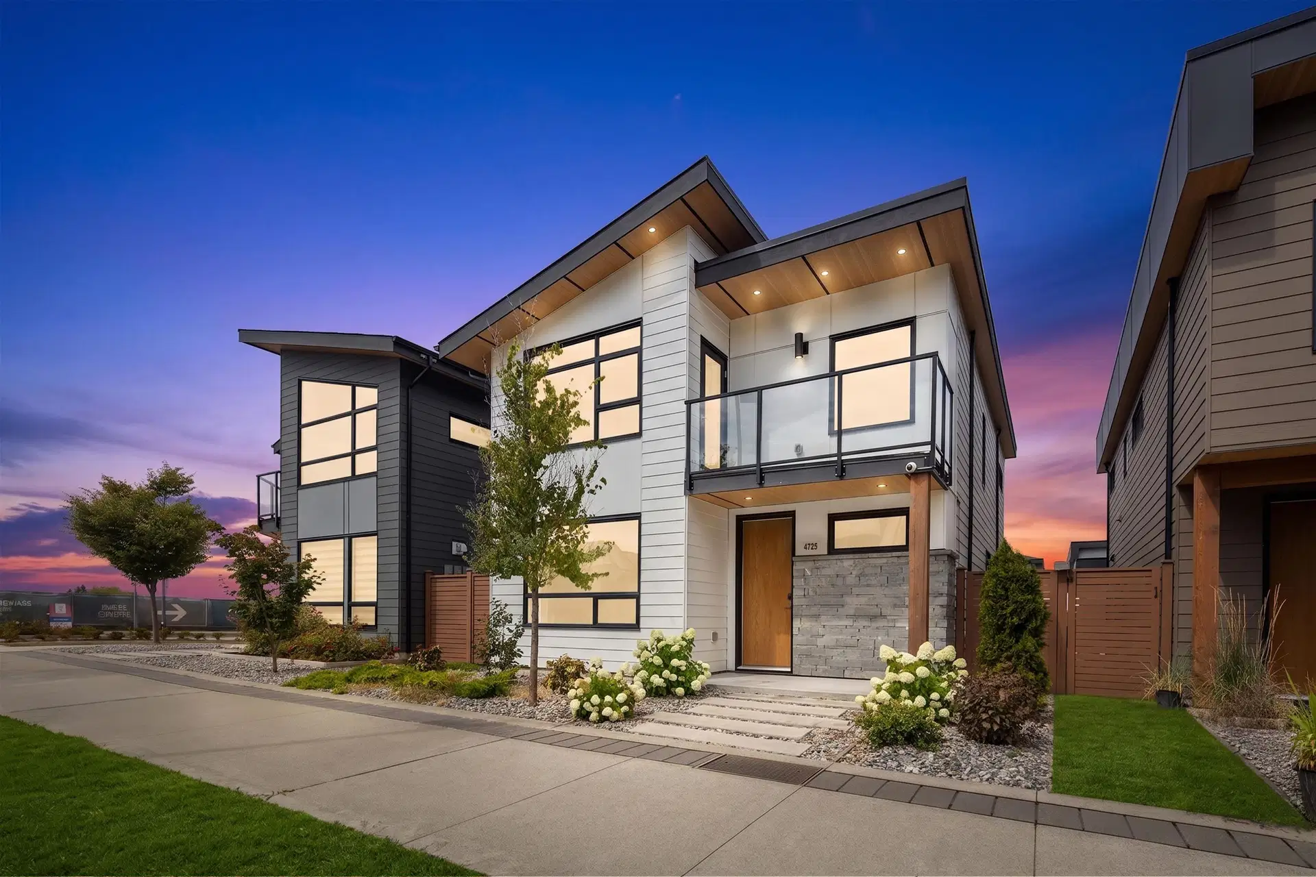 4725 Blue Heron Way