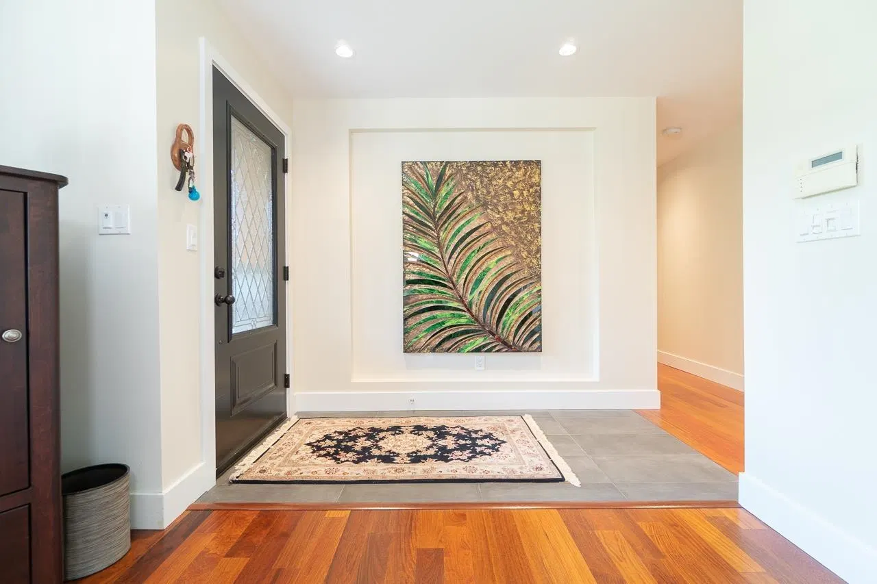 Photo 4 of 30 at 81 Morven Drive