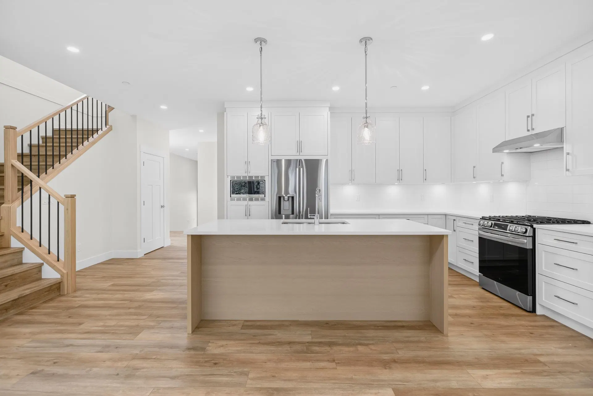 Photo 5 of 40 at 13618 231 Street