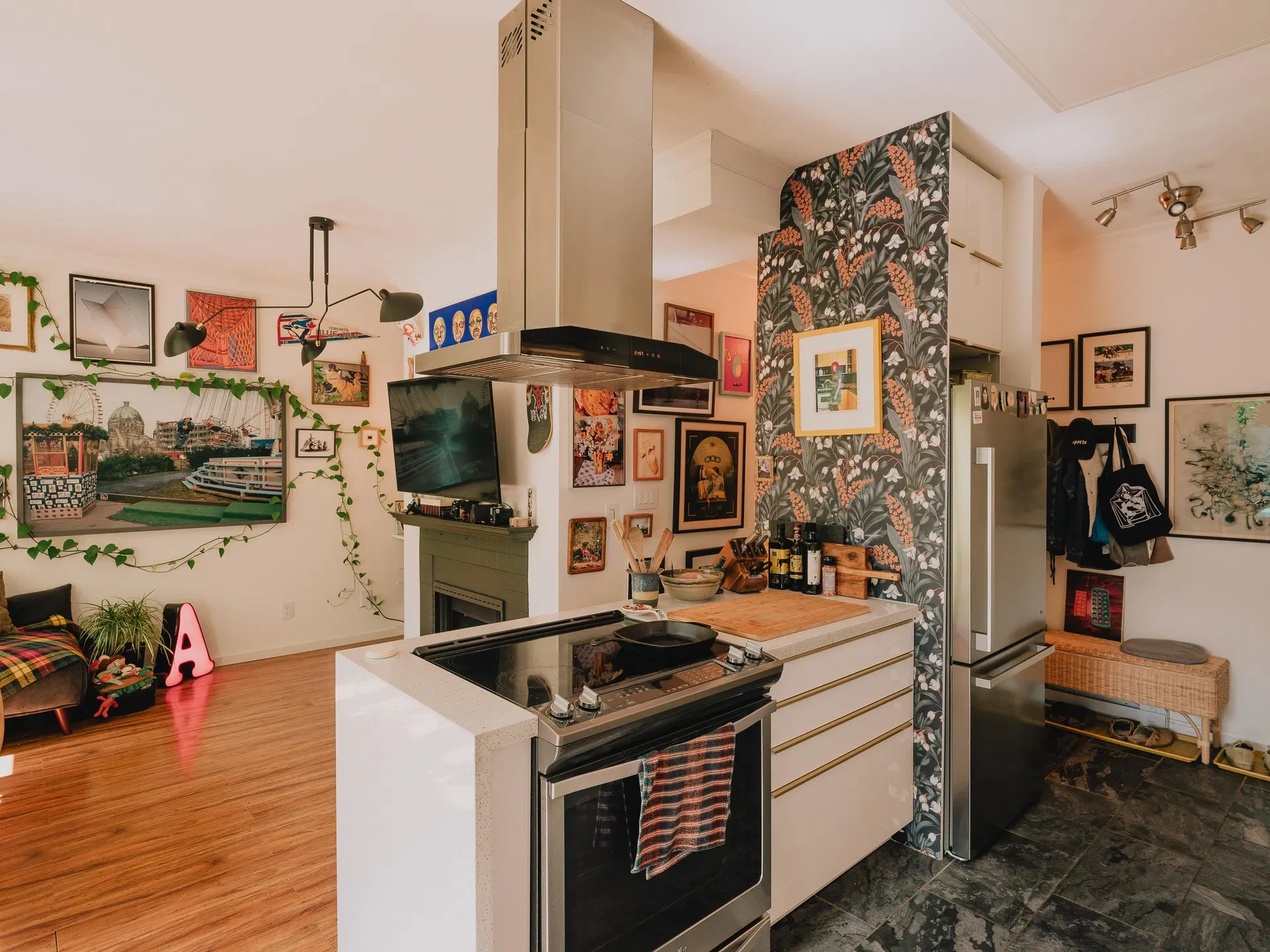 Photo 5 of 19 at #25 – 5988 Hastings Street