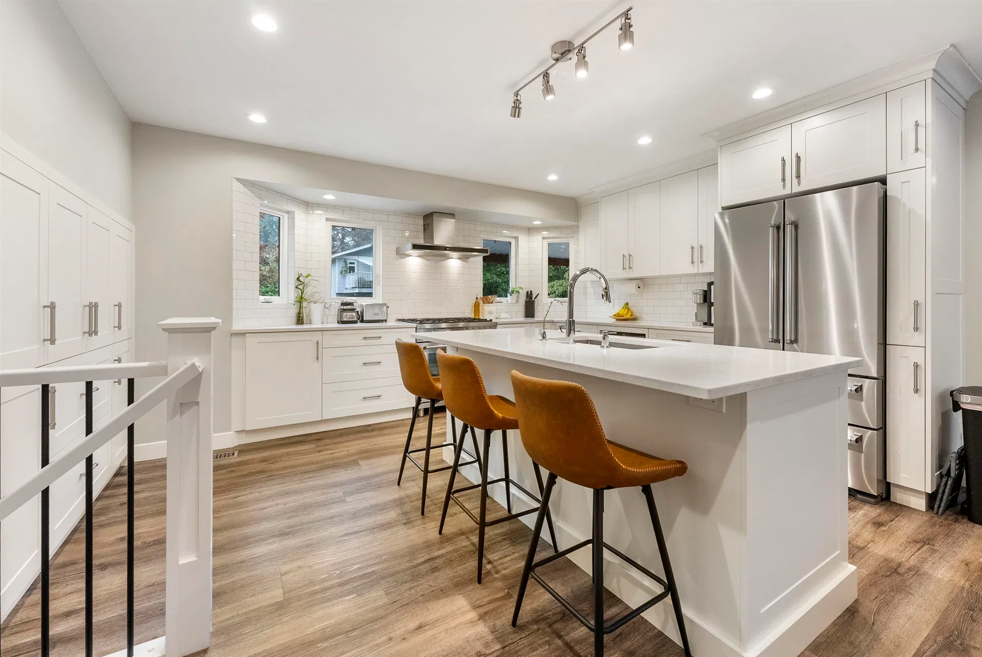 Photo 5 of 40 at 24466 56 Avenue