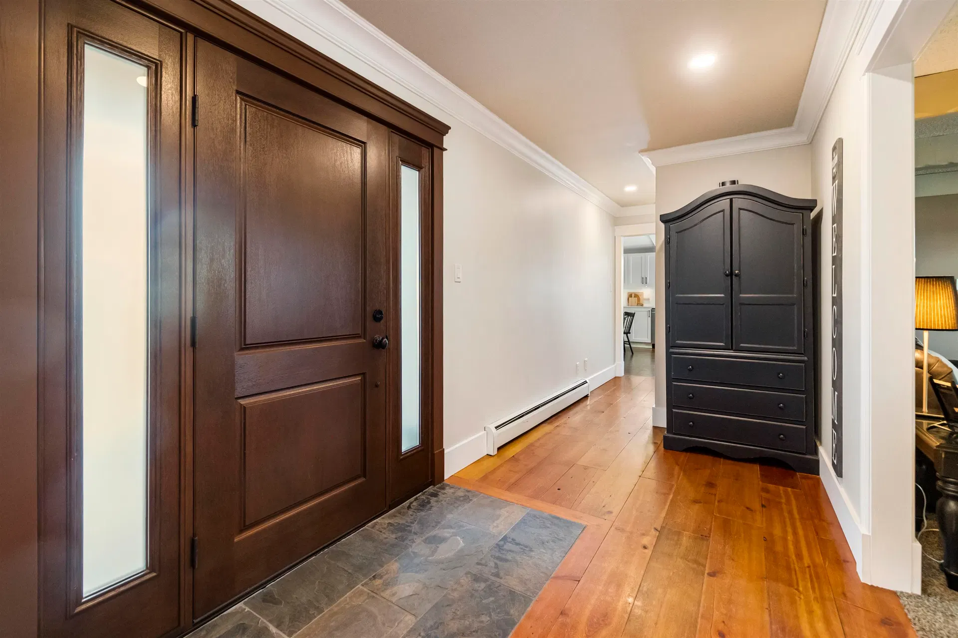 Photo 4 of 40 at 22285 64 Avenue