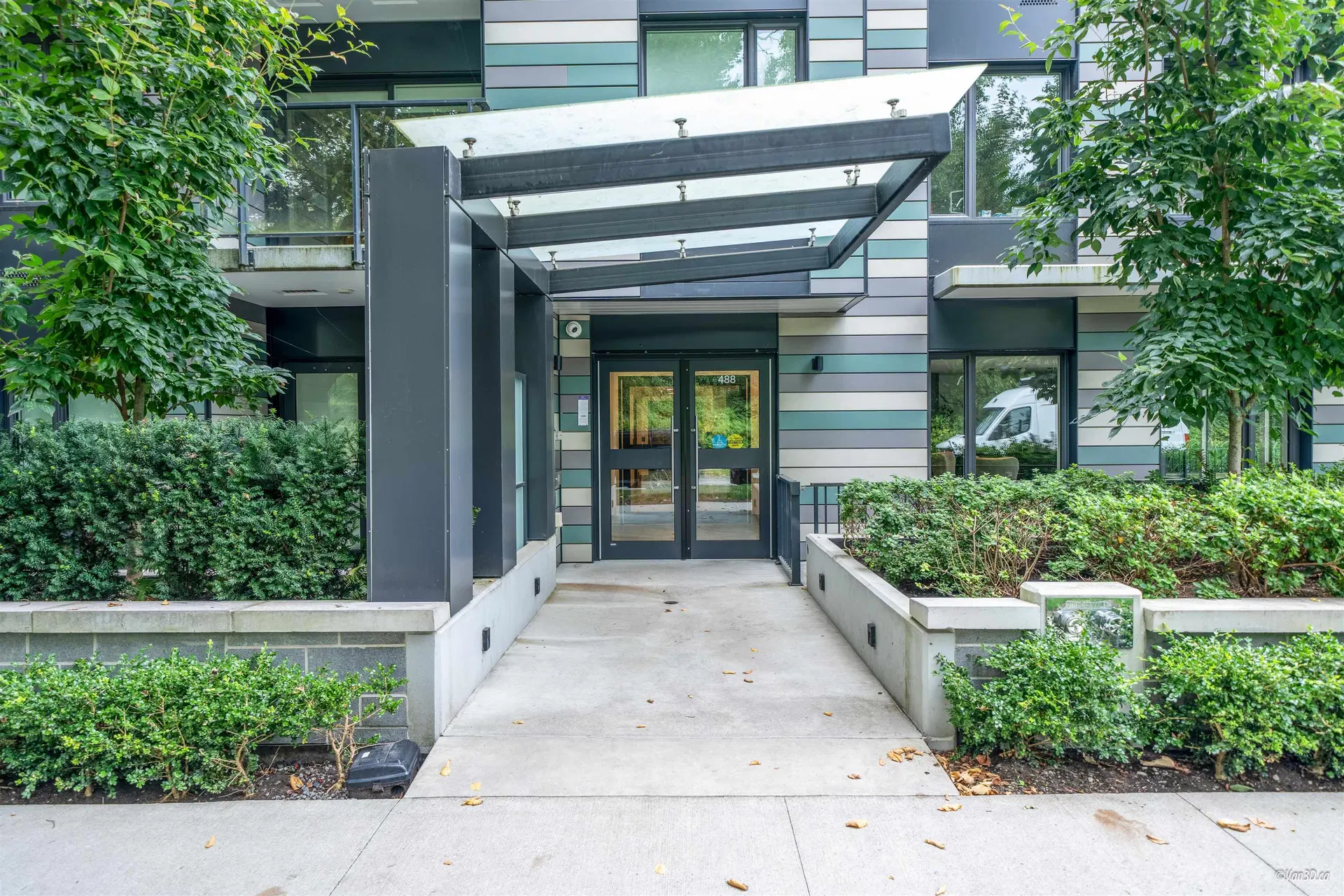 Photo 2 of 25 at #305 – 488 W 58th Avenue