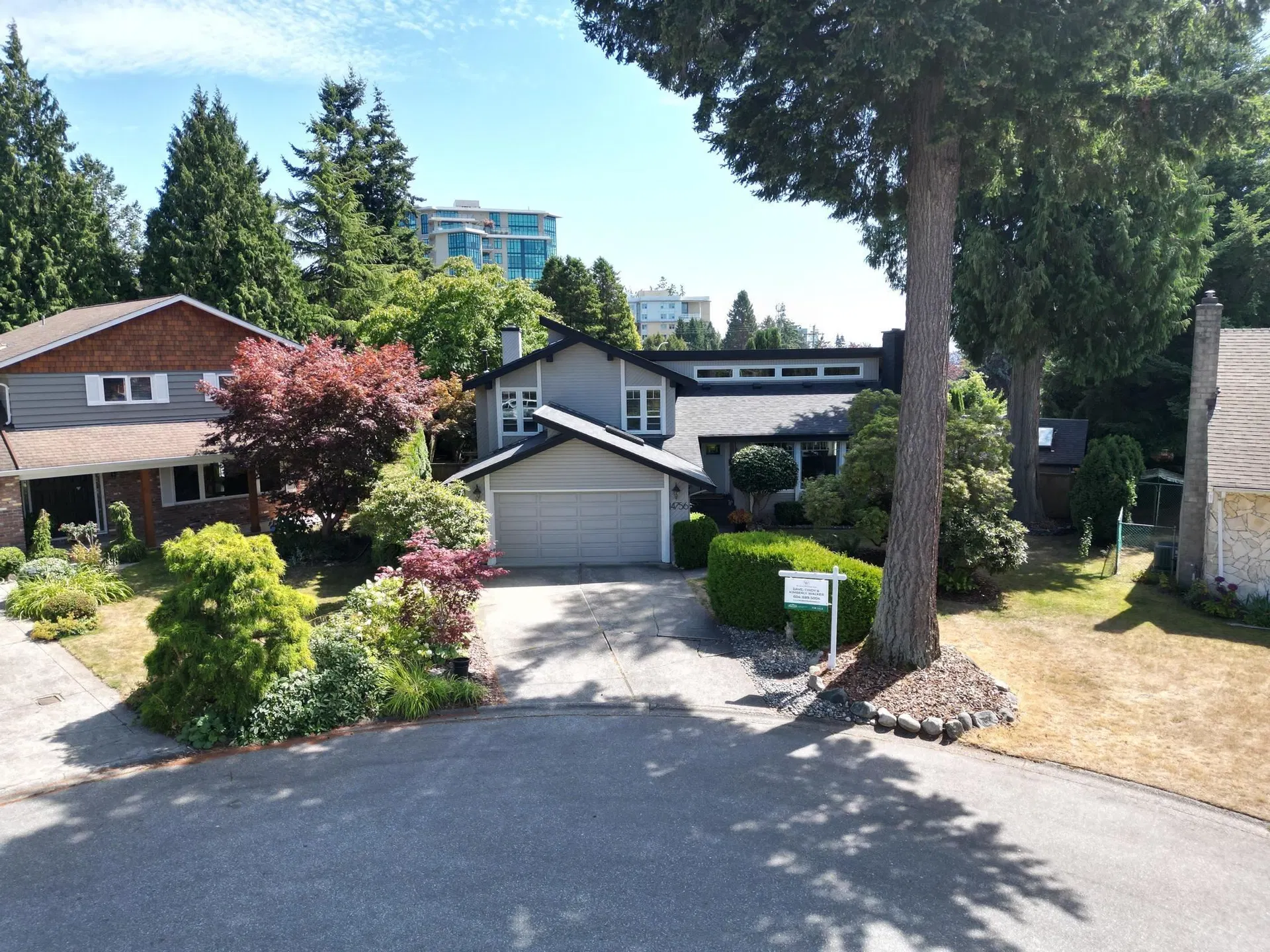 Photo 2 of 38 at 14756 16a Avenue