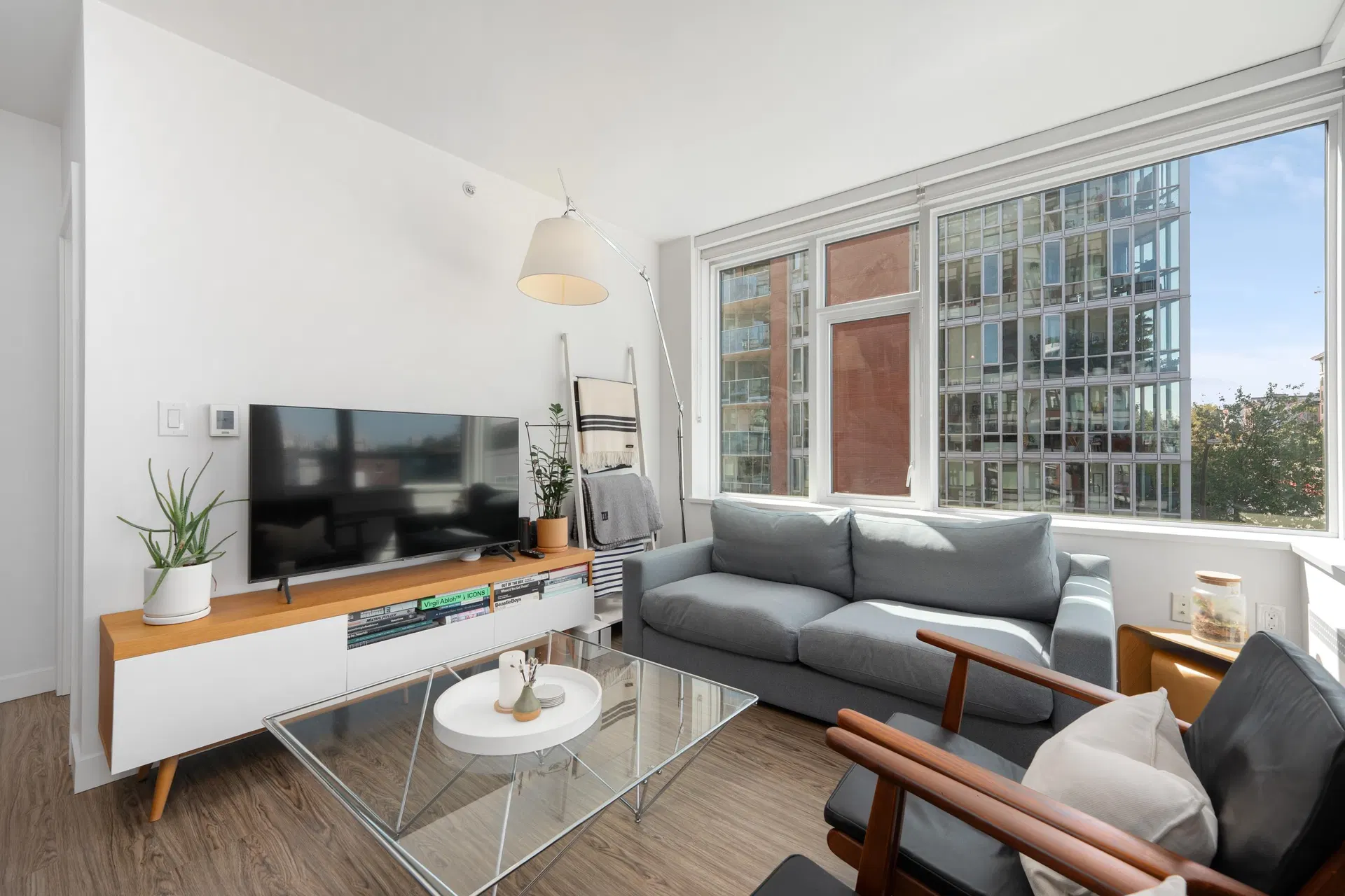 Photo 3 of 40 at #414 – 209 E 7th Avenue