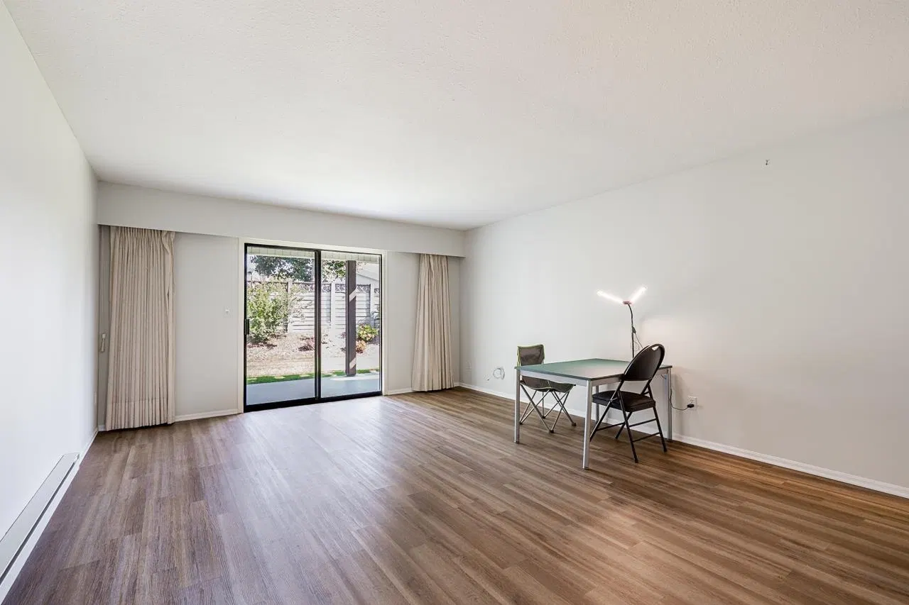 Photo 5 of 28 at #25 – 32718 Garibaldi Drive