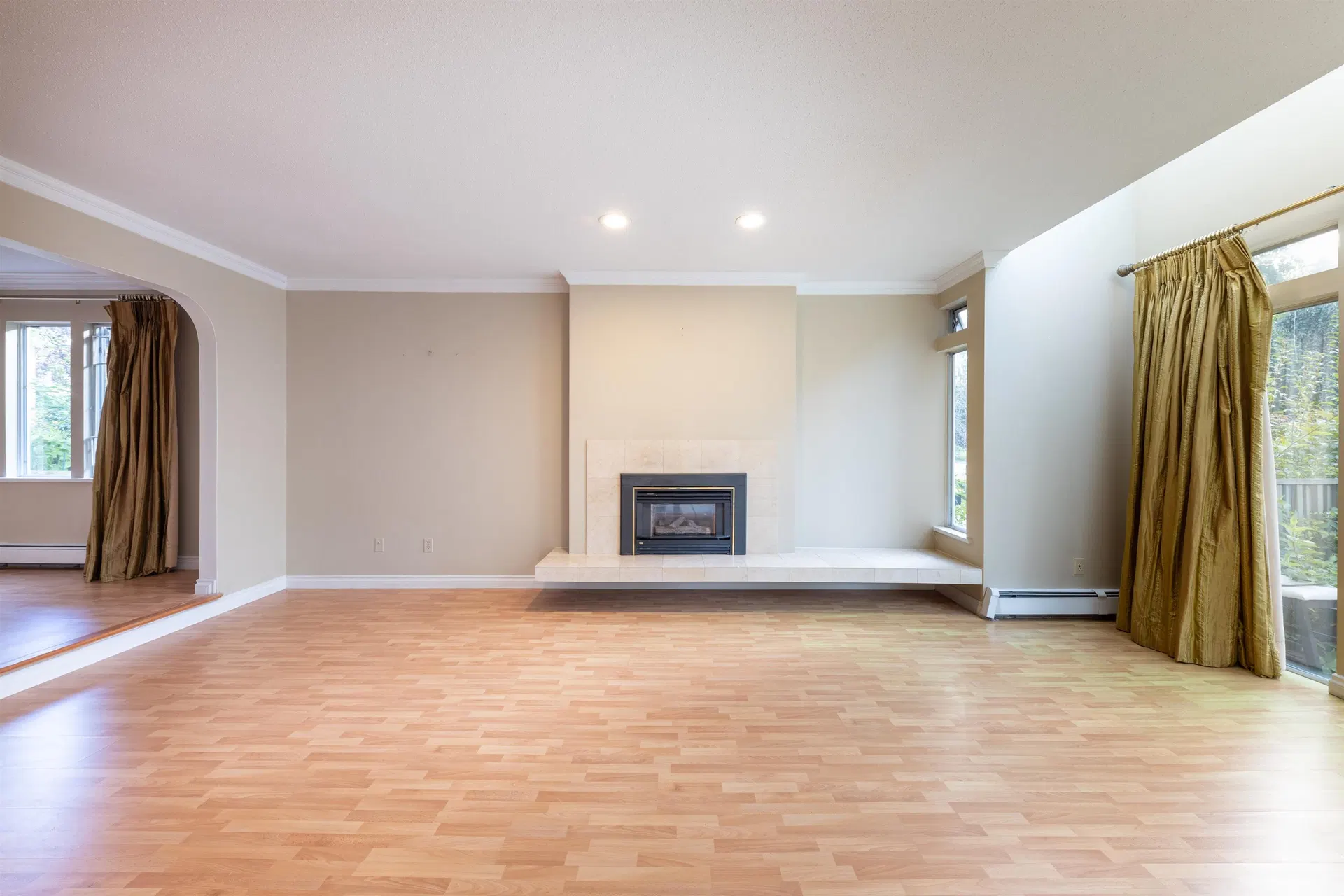 Photo 4 of 34 at 3979 W 33rd Avenue