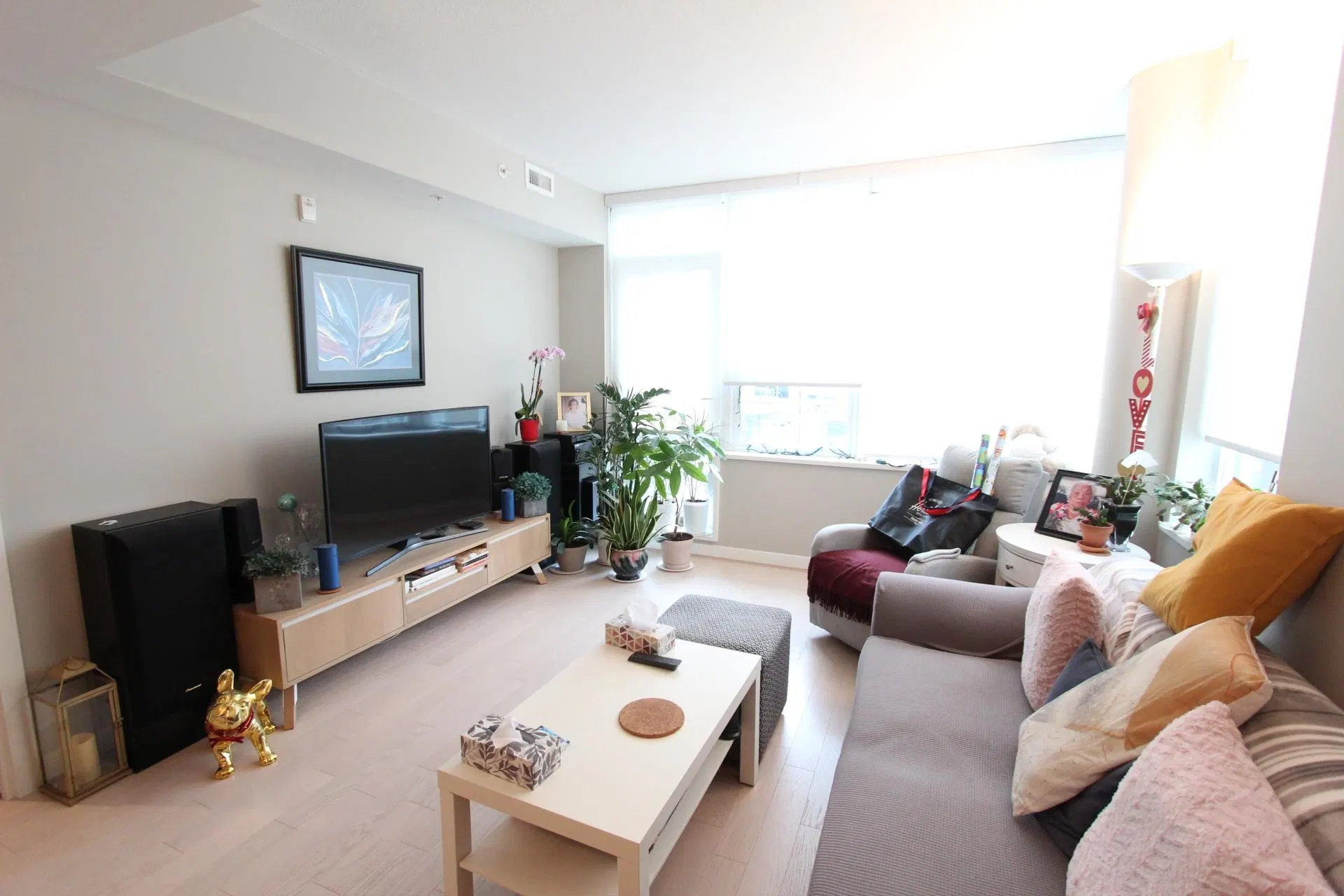 Photo 3 of 22 at #202 – 505 W 30th Avenue