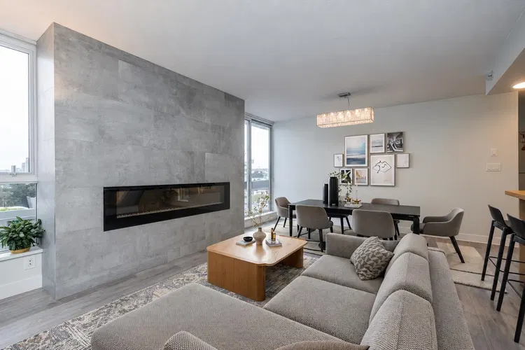 Photo 4 of 22 at #2508 – 788 Hamilton Street