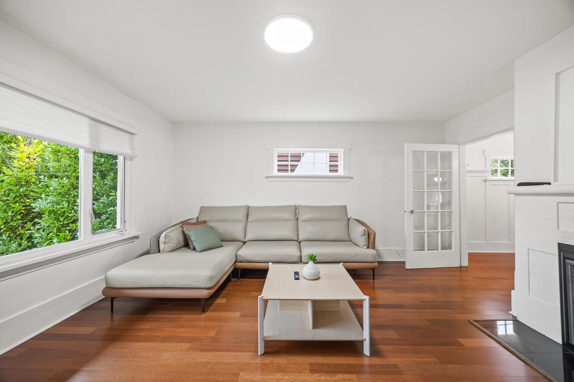 Photo 4 of 35 at 3276 W 21st Avenue