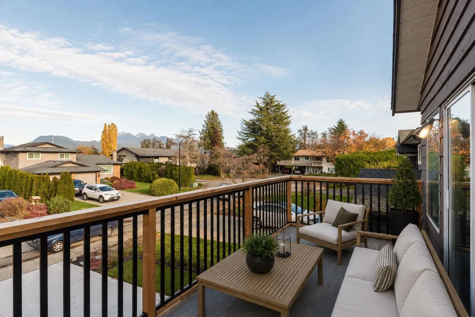 Photo 4 of 40 at 20898 125 Avenue