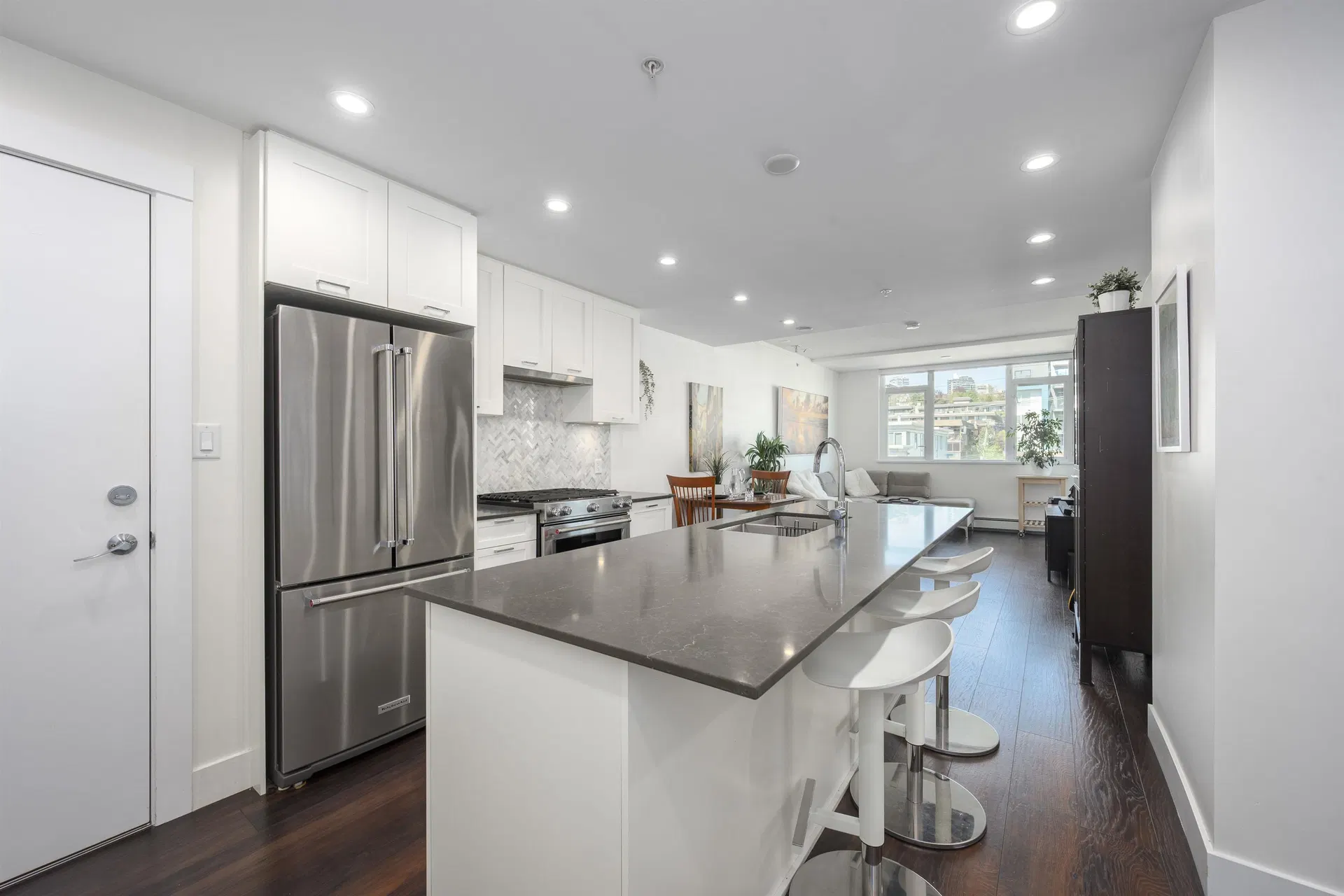 #504 – 131 3rd Street