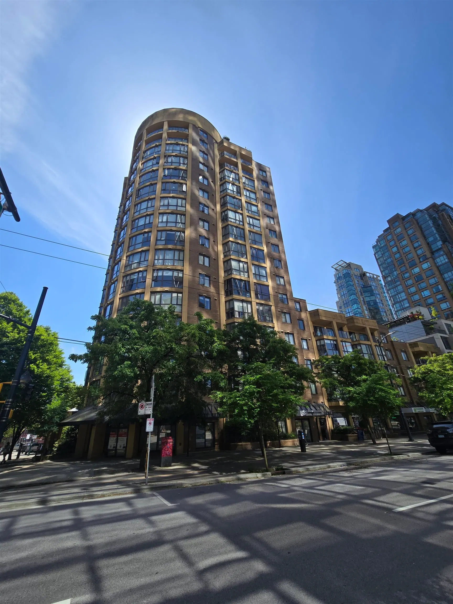 #903 – 488 Helmcken Street