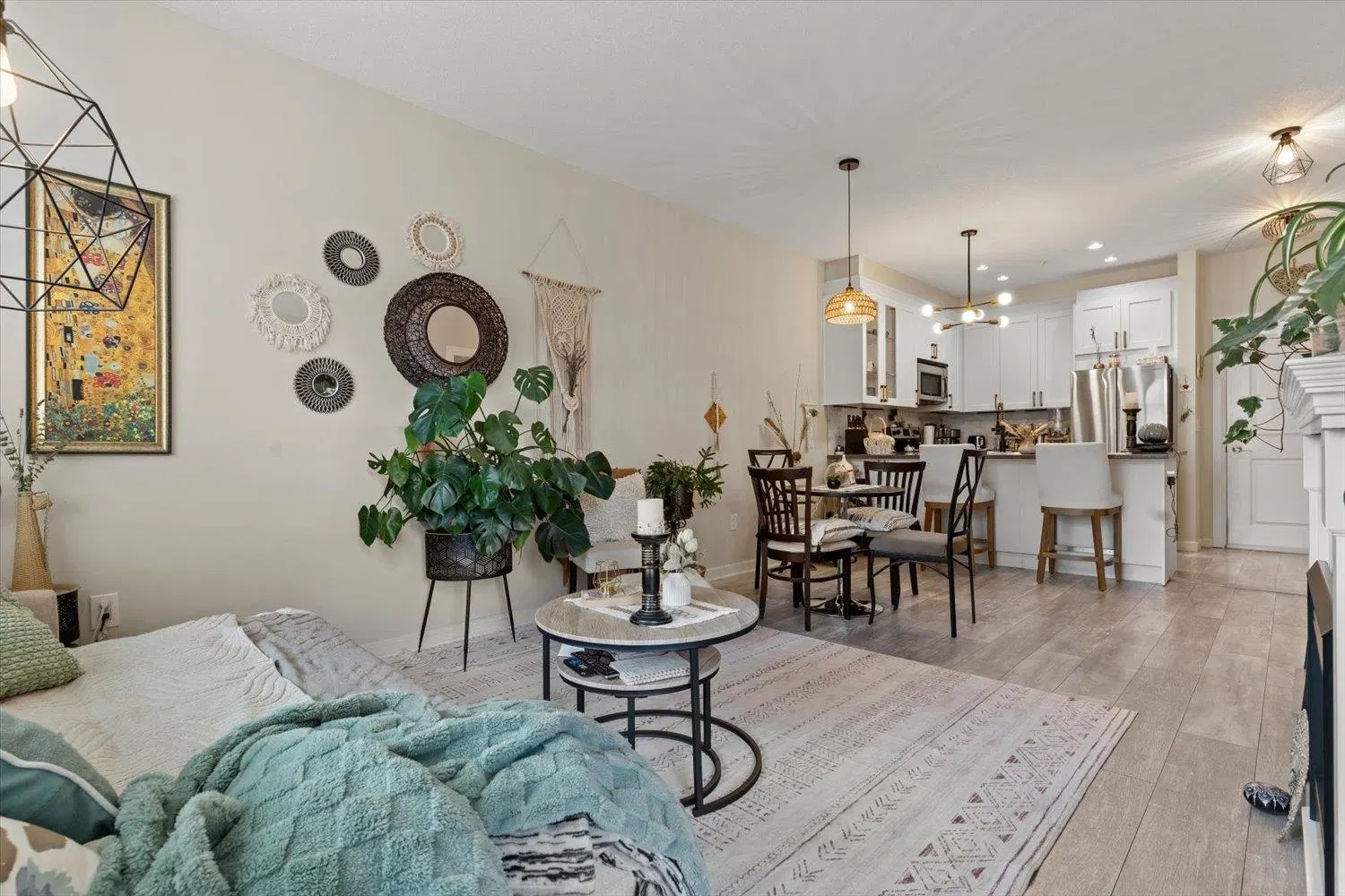 Photo 4 of 32 at #308 – 45530 Market Way