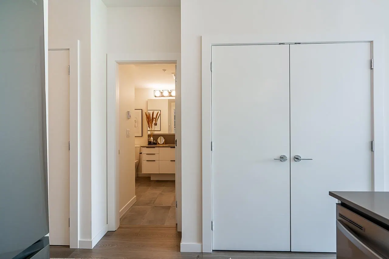 Photo 3 of 18 at #404 – 7936 206 Street