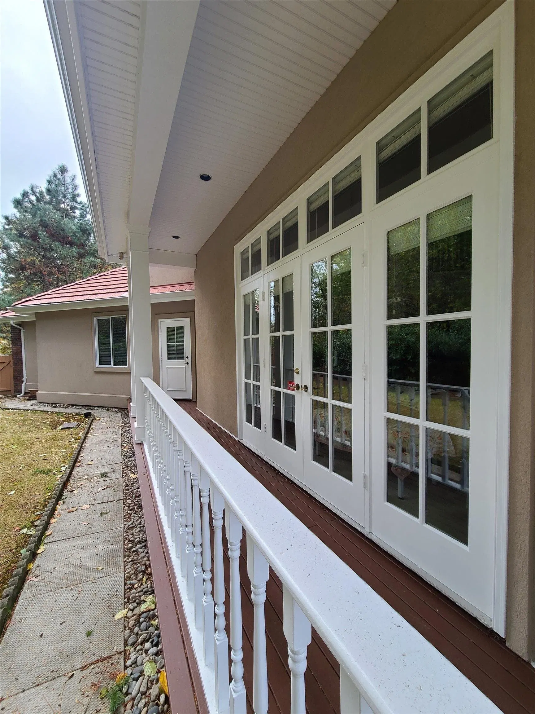Photo 4 of 29 at 2530 138a Street