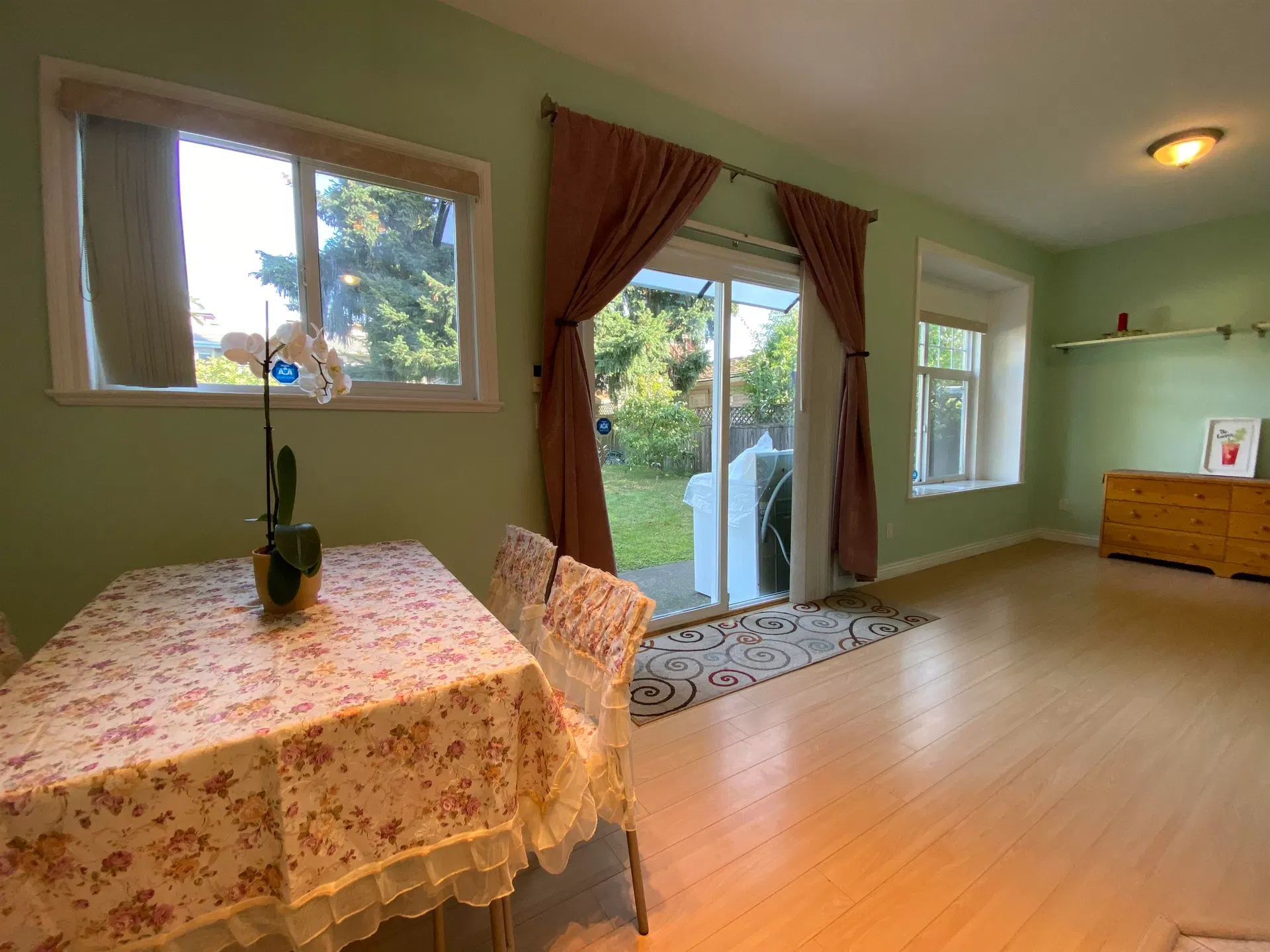 Photo 2 of 20 at Garden Suite – 6000 Rumble Street