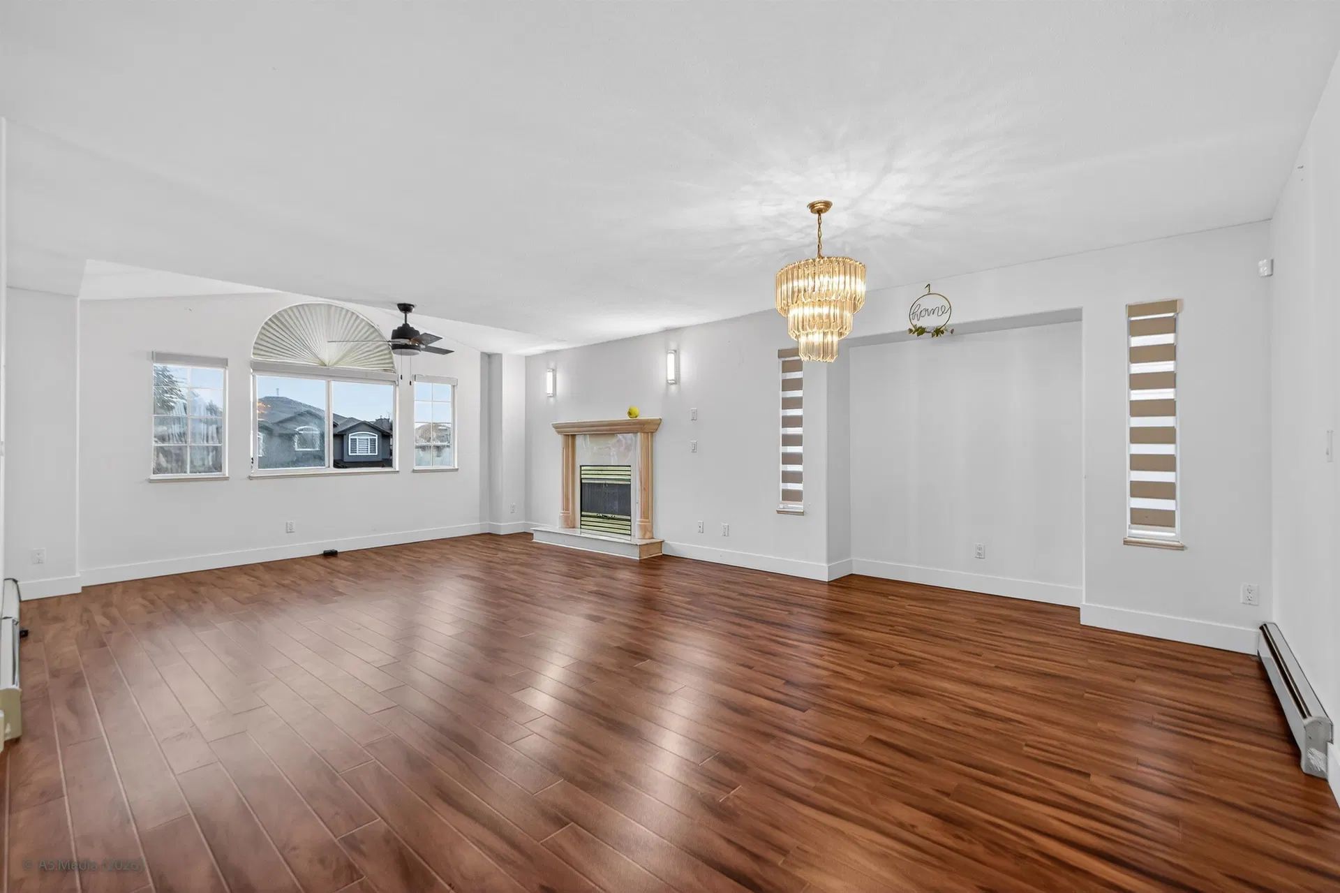 Photo 5 of 31 at 12369 64 Avenue