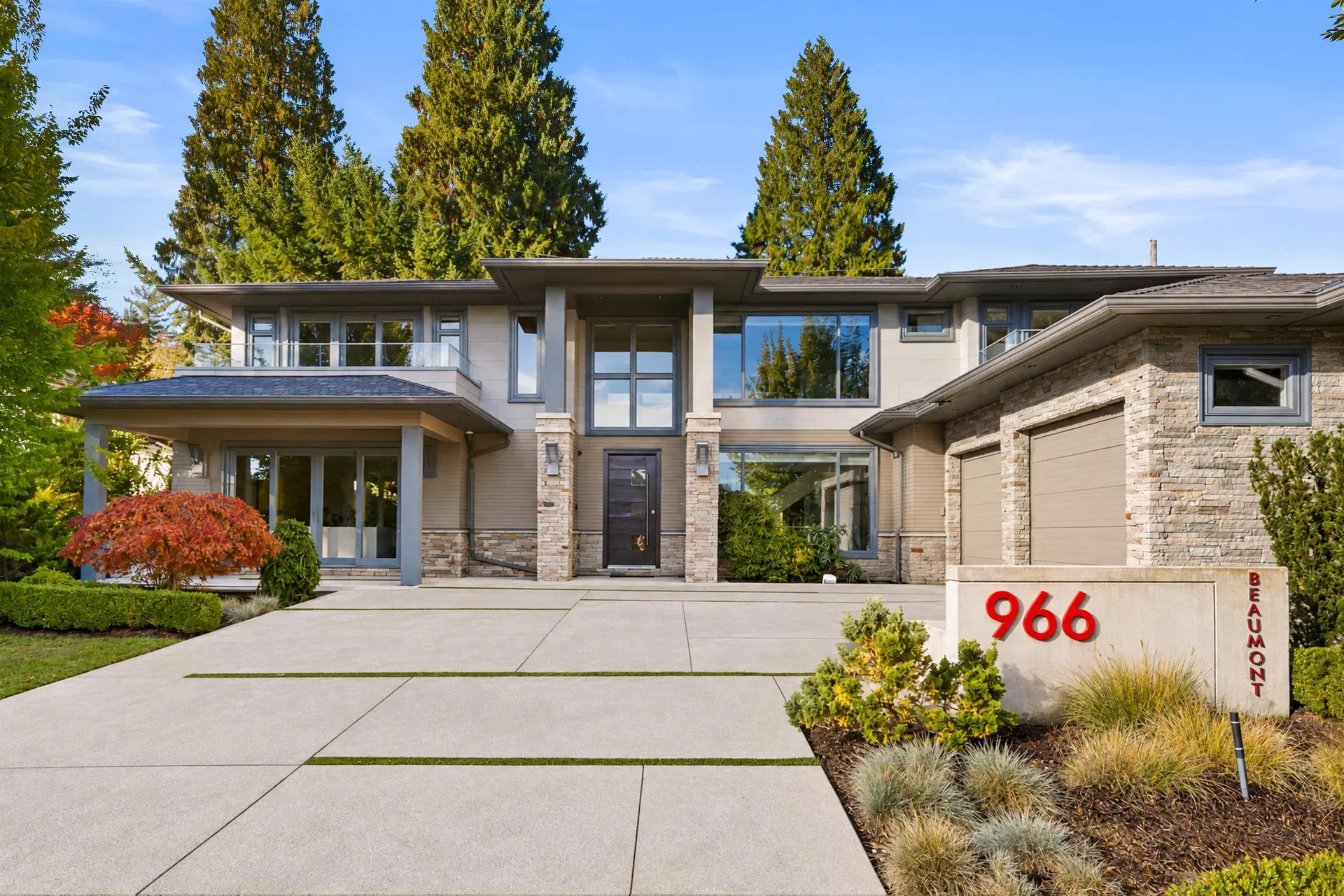 Photo 1 of 40 at 966 Beaumont Drive