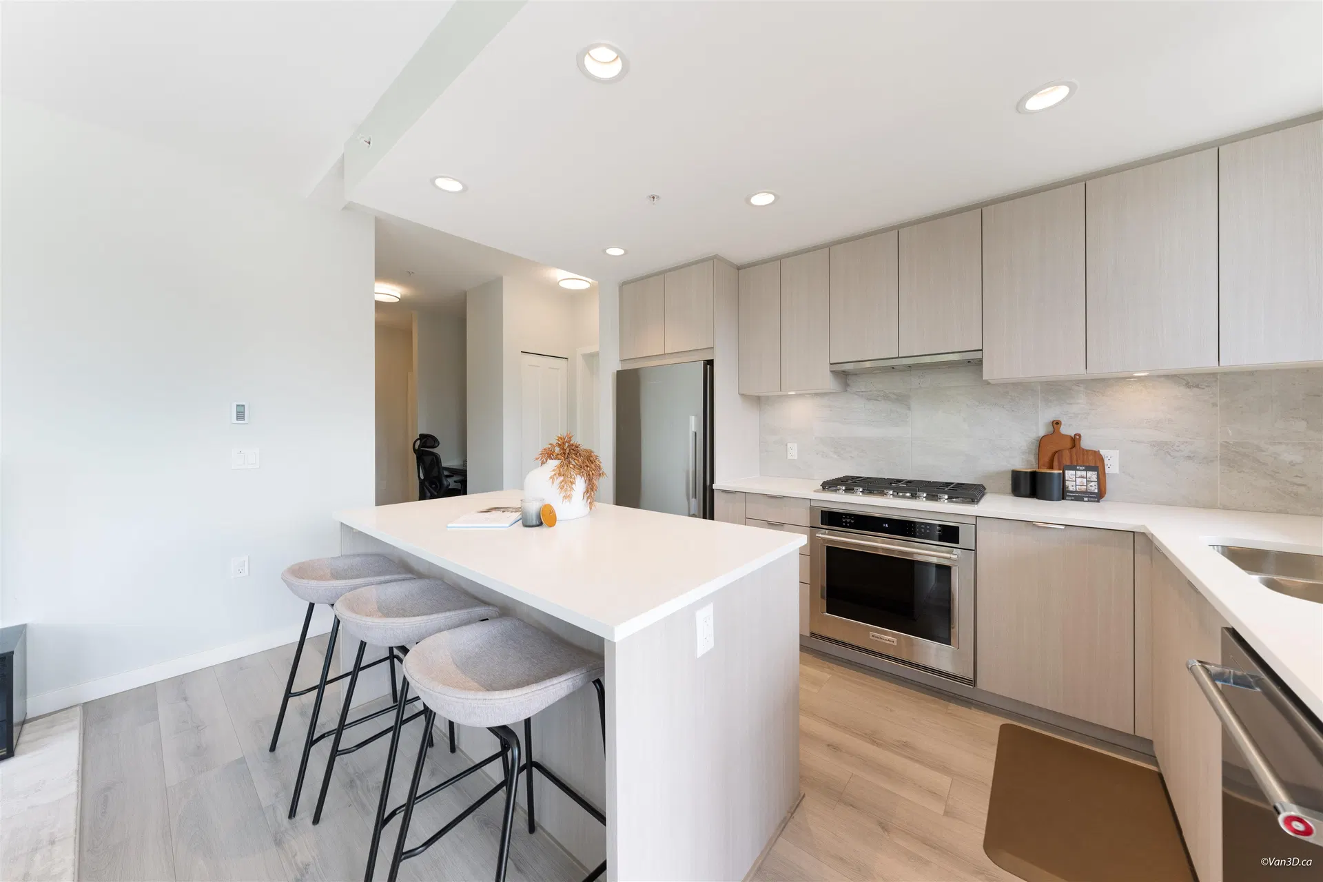 Photo 4 of 38 at #214 – 615 Cottonwood Avenue