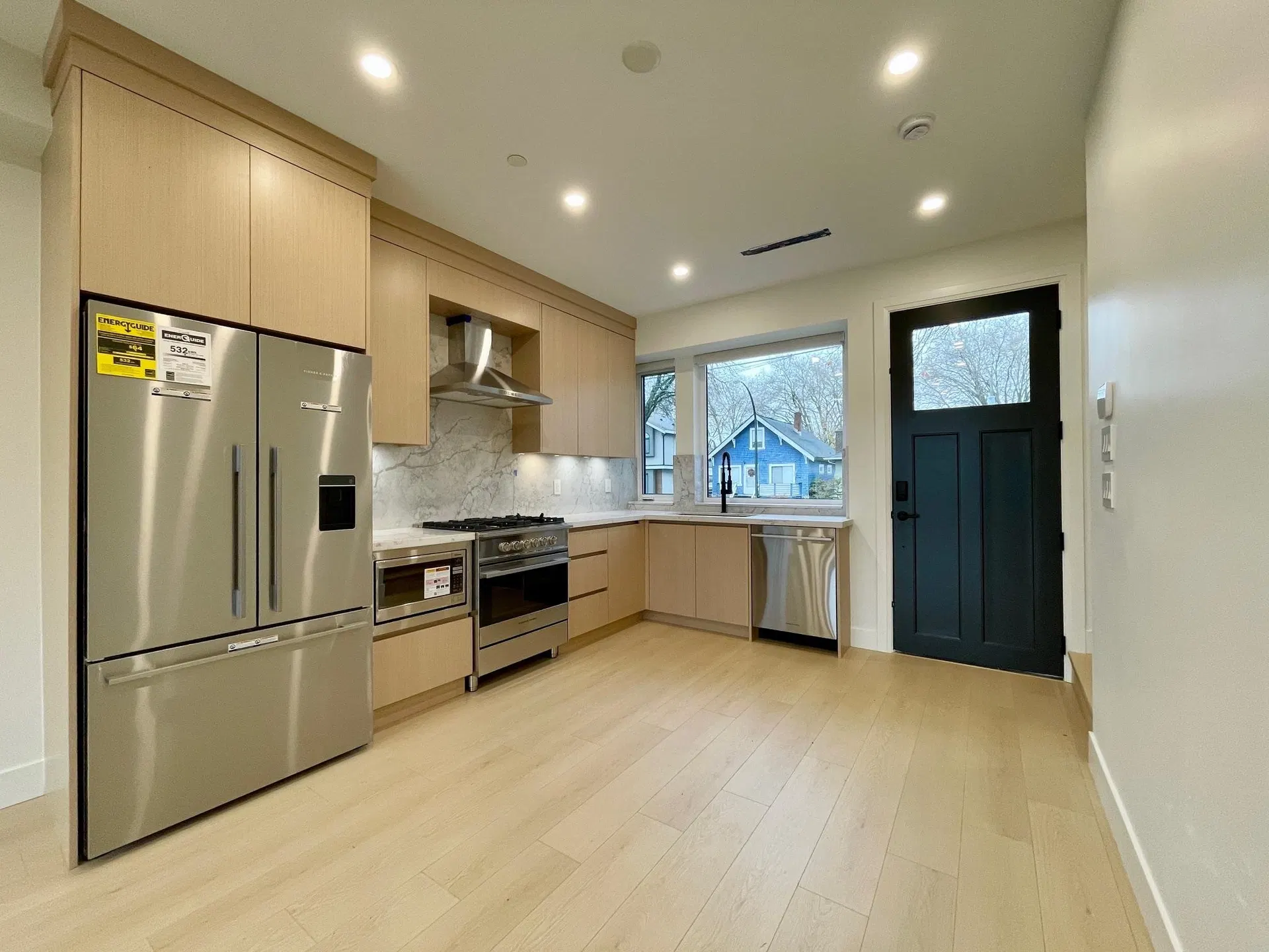 Photo 2 of 12 at 162 E 43rd Avenue