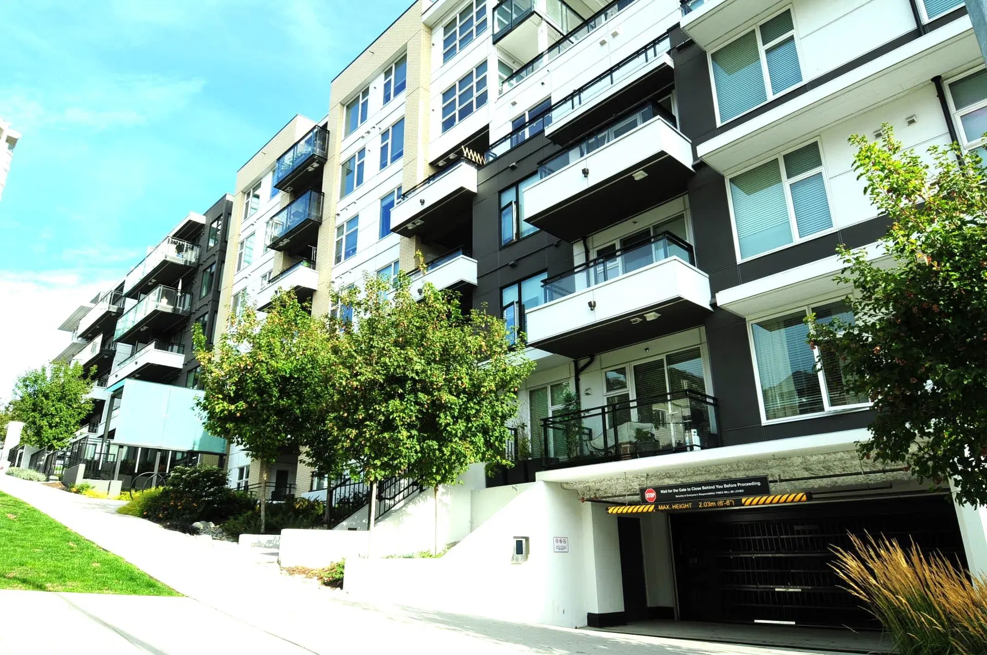 #307 – 1012 Auckland Street
