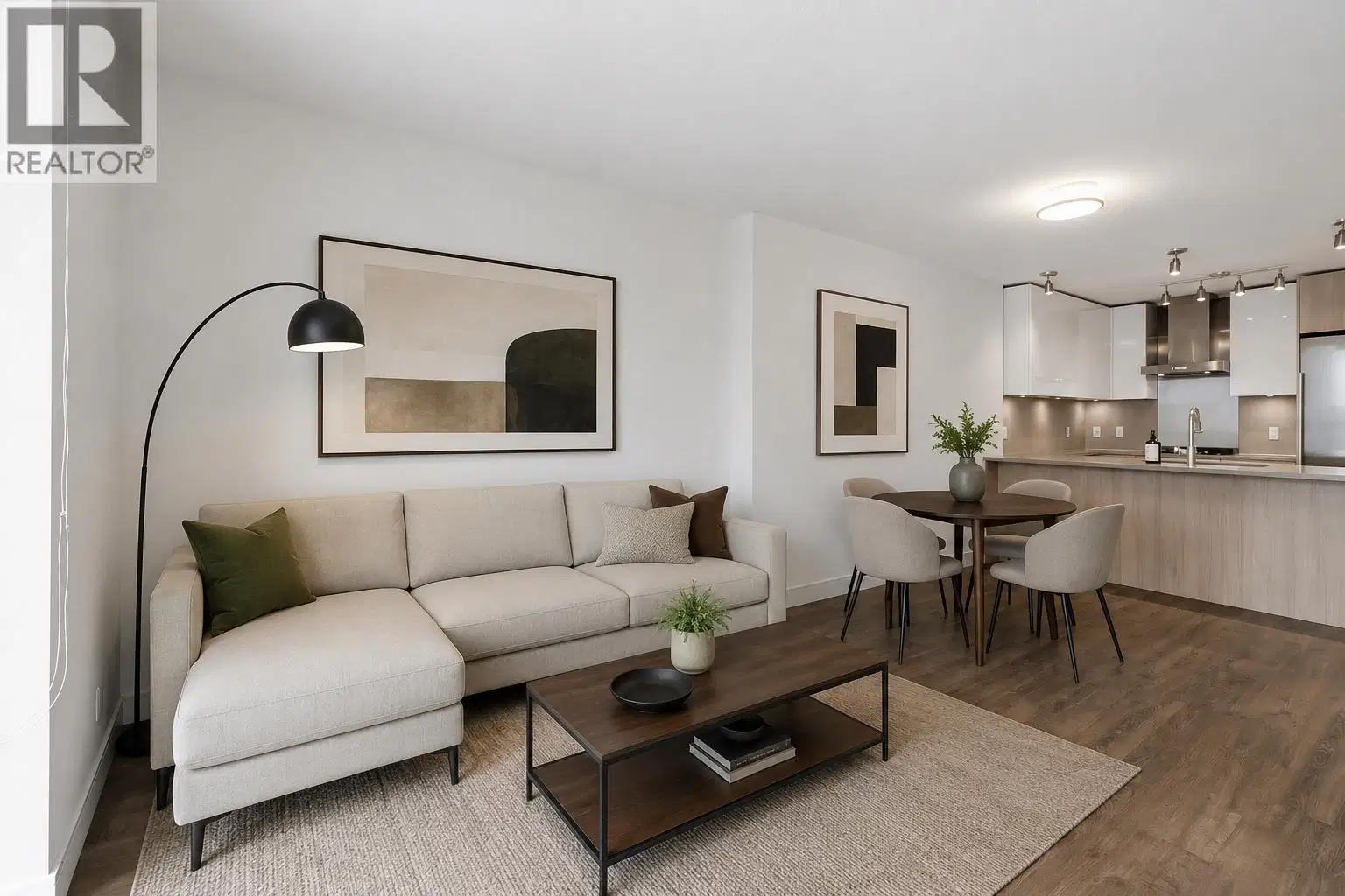 #1608 – 3007 Glen Drive