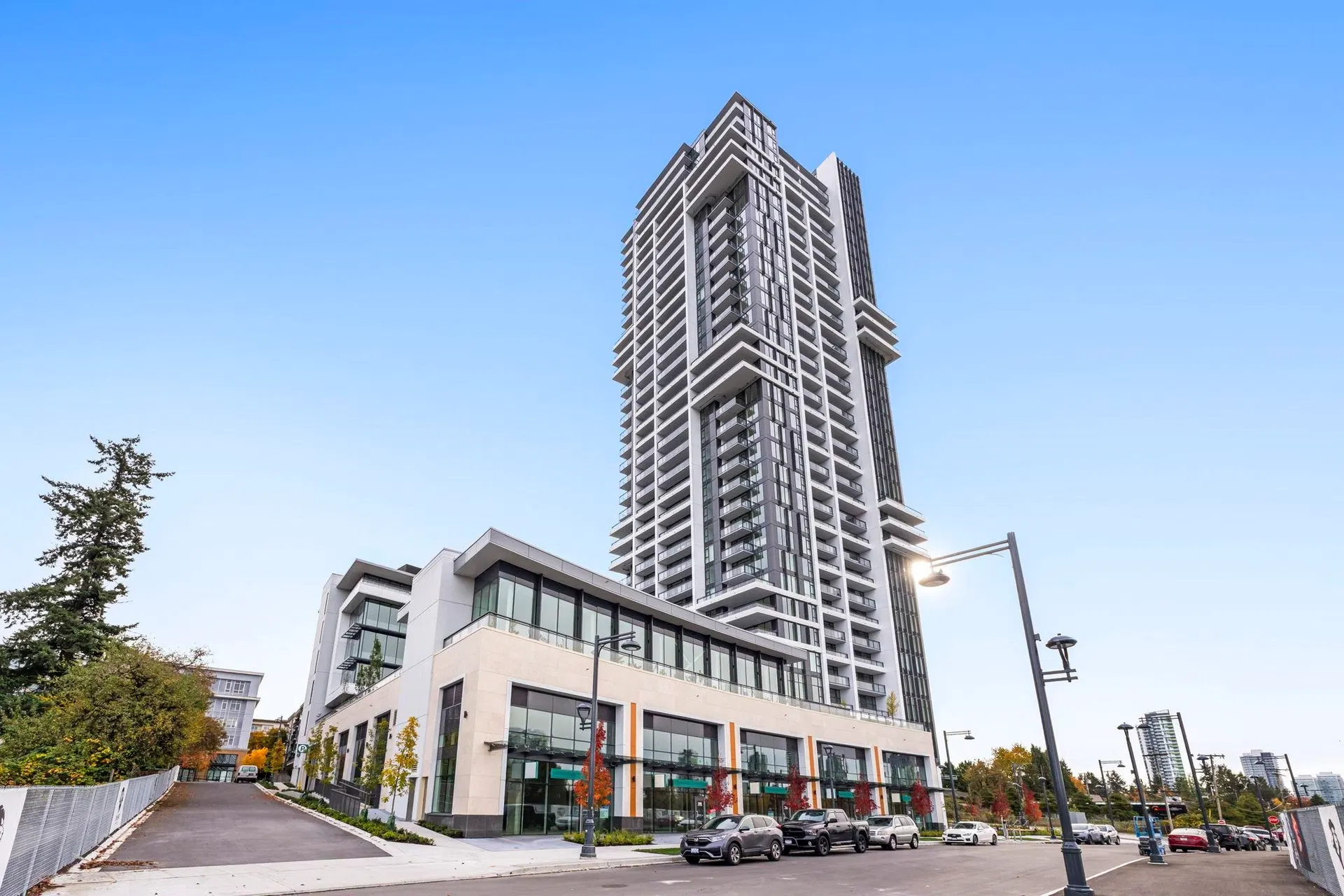 Photo 1 of 35 at #1810 – 13675 107a Avenue