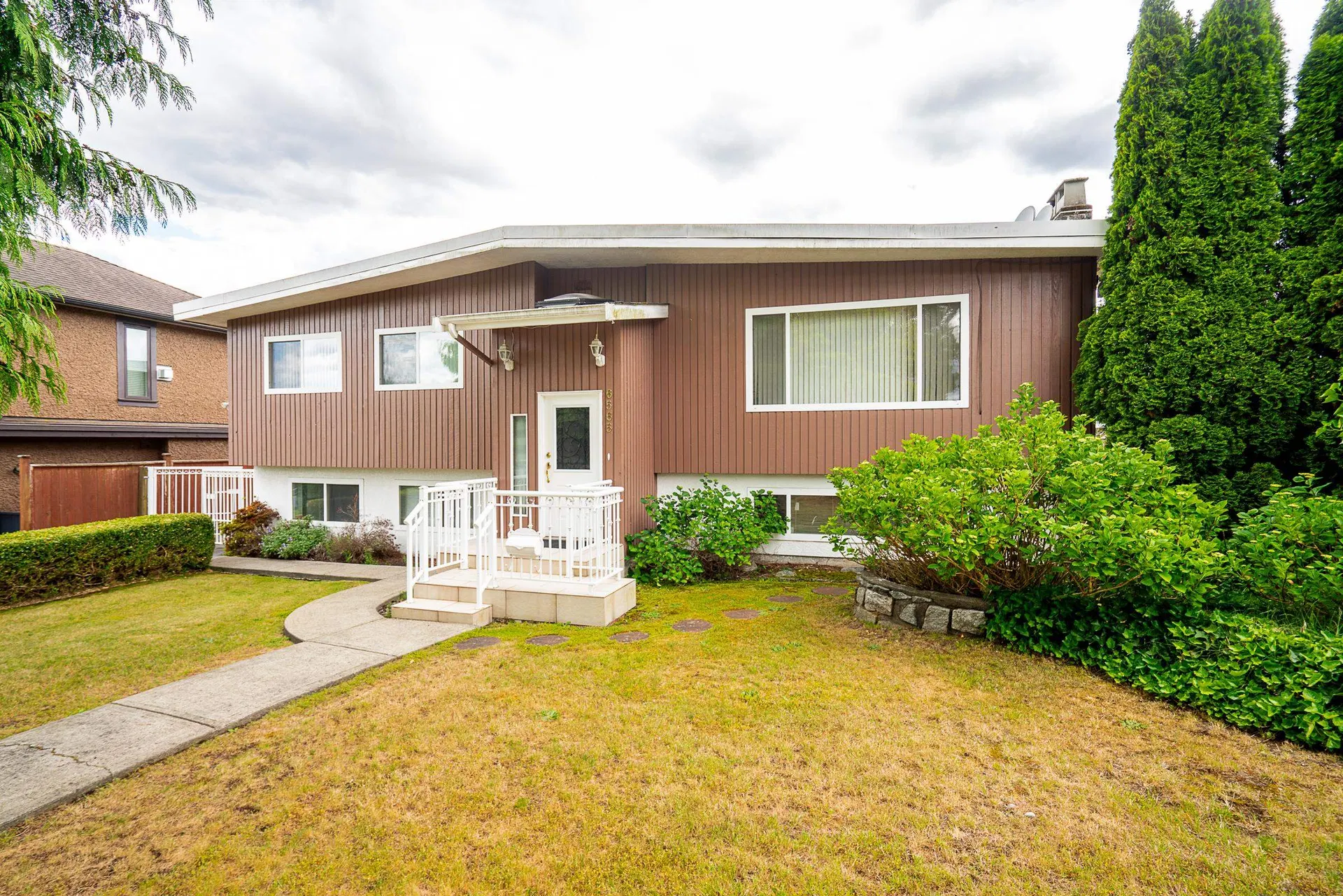 Photo 2 of 21 at 6565 Sumas Drive