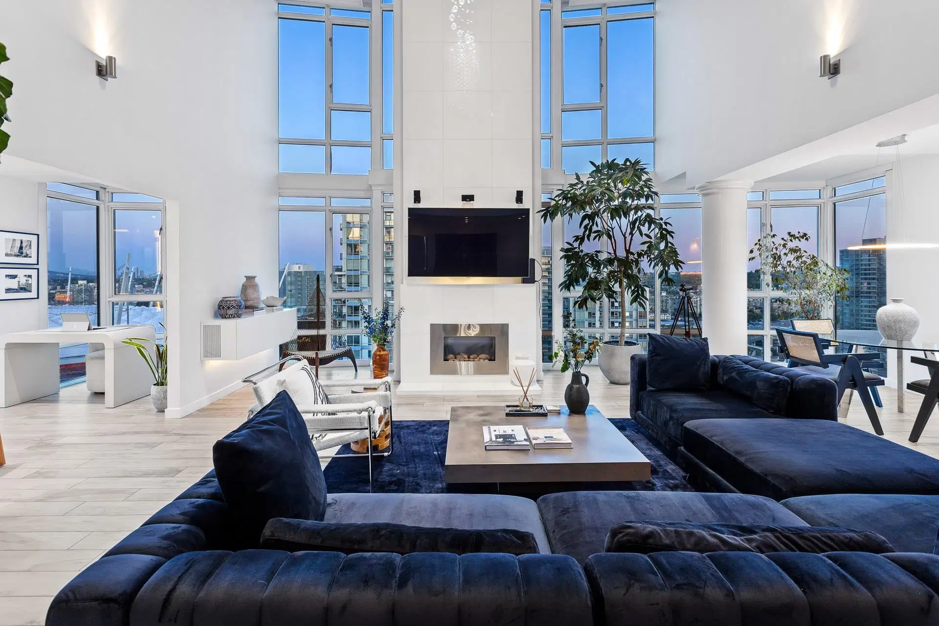 PH1 – 930 Cambie Street