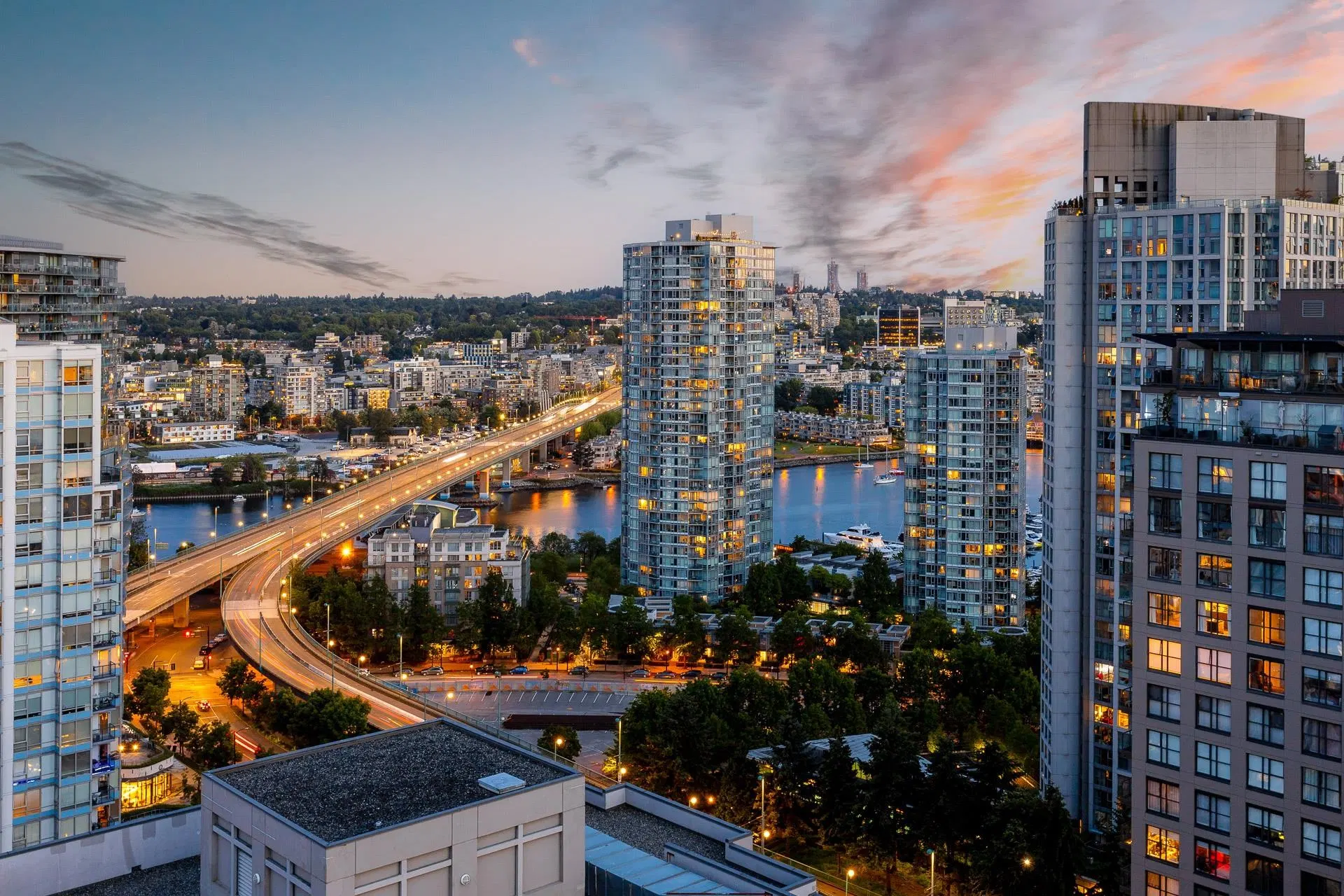 Photo 5 of 40 at PH1 – 930 Cambie Street