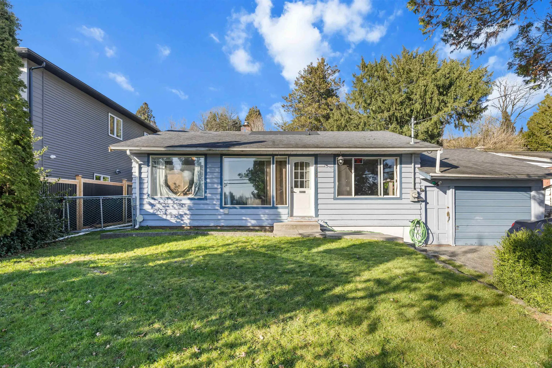 Photo 1 of 29 at 32739 Fraser Crescent