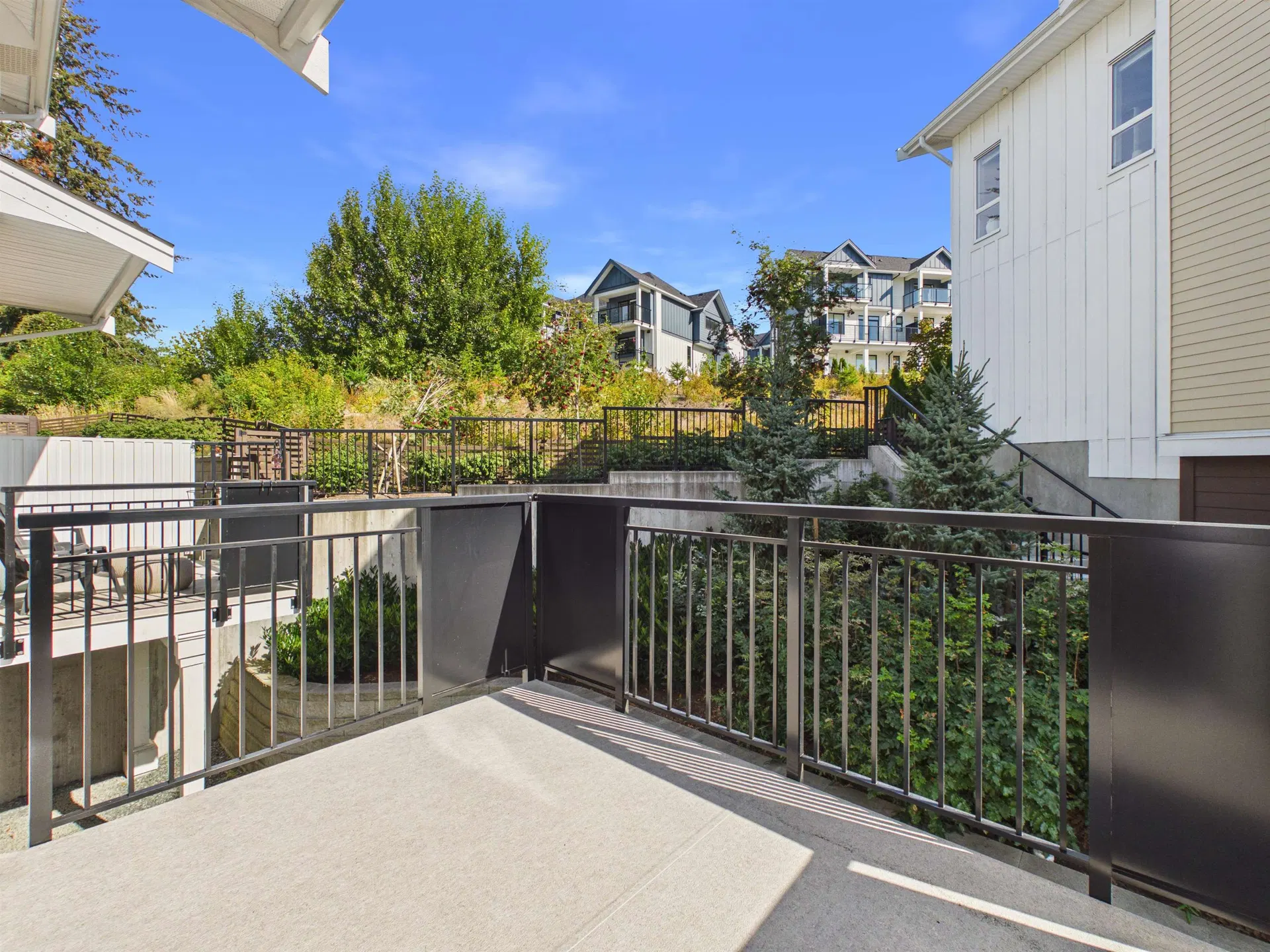 Photo 5 of 40 at #85 – 16561 17a Avenue