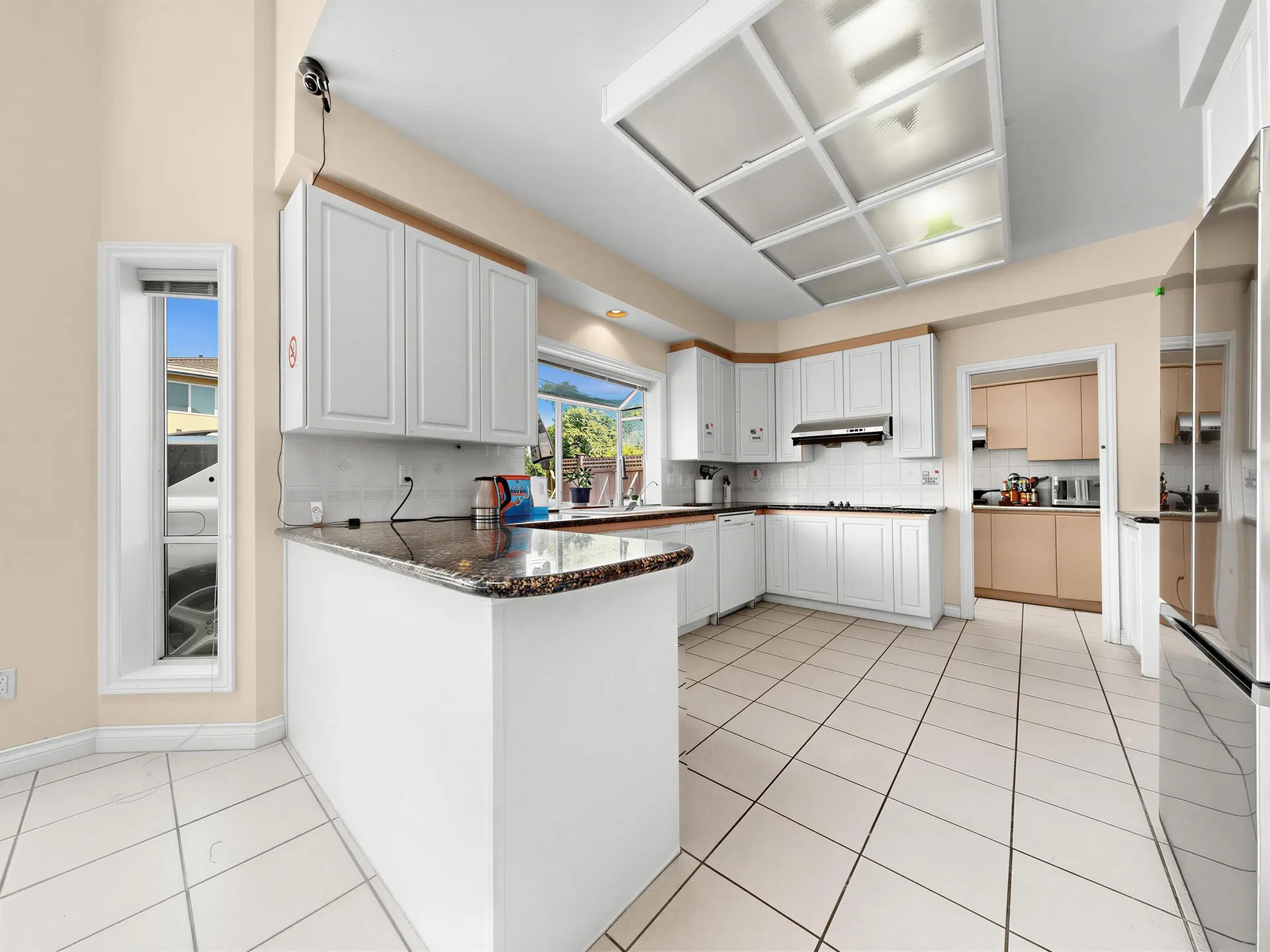 Photo 4 of 17 at 7311 Belair Drive
