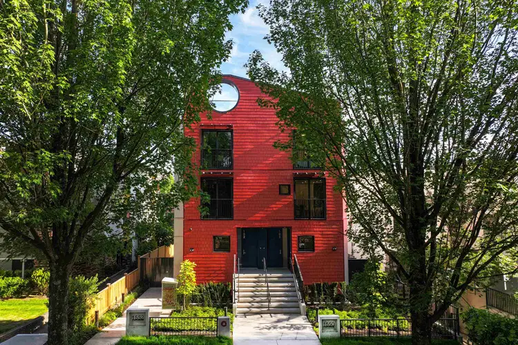 #101 – 1550 3rd Avenue