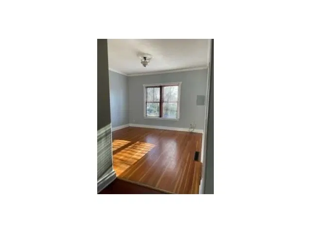 Photo 3 of 18 at 324 Tenth Street