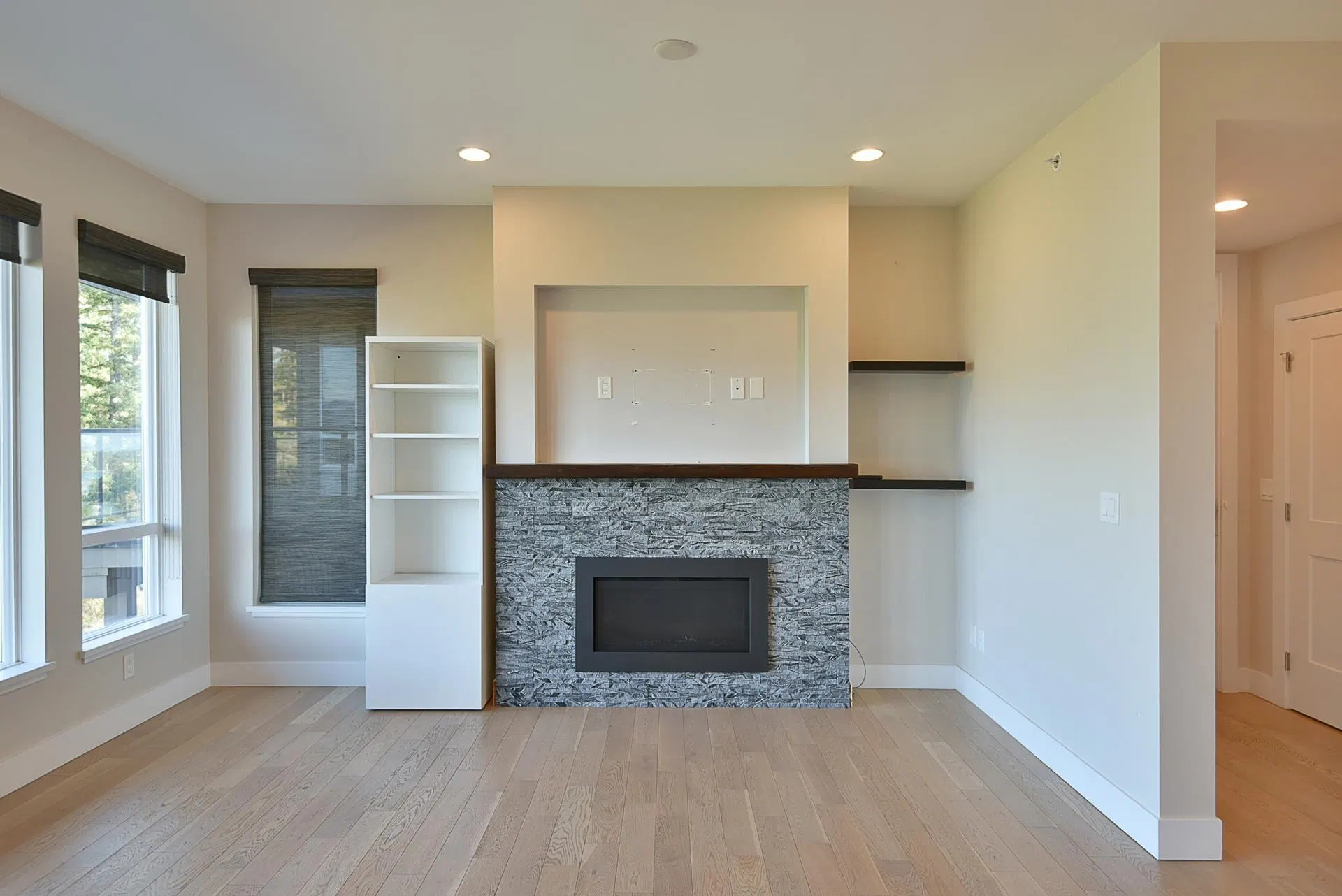 Photo 3 of 23 at #303 – 5780 Marine Way