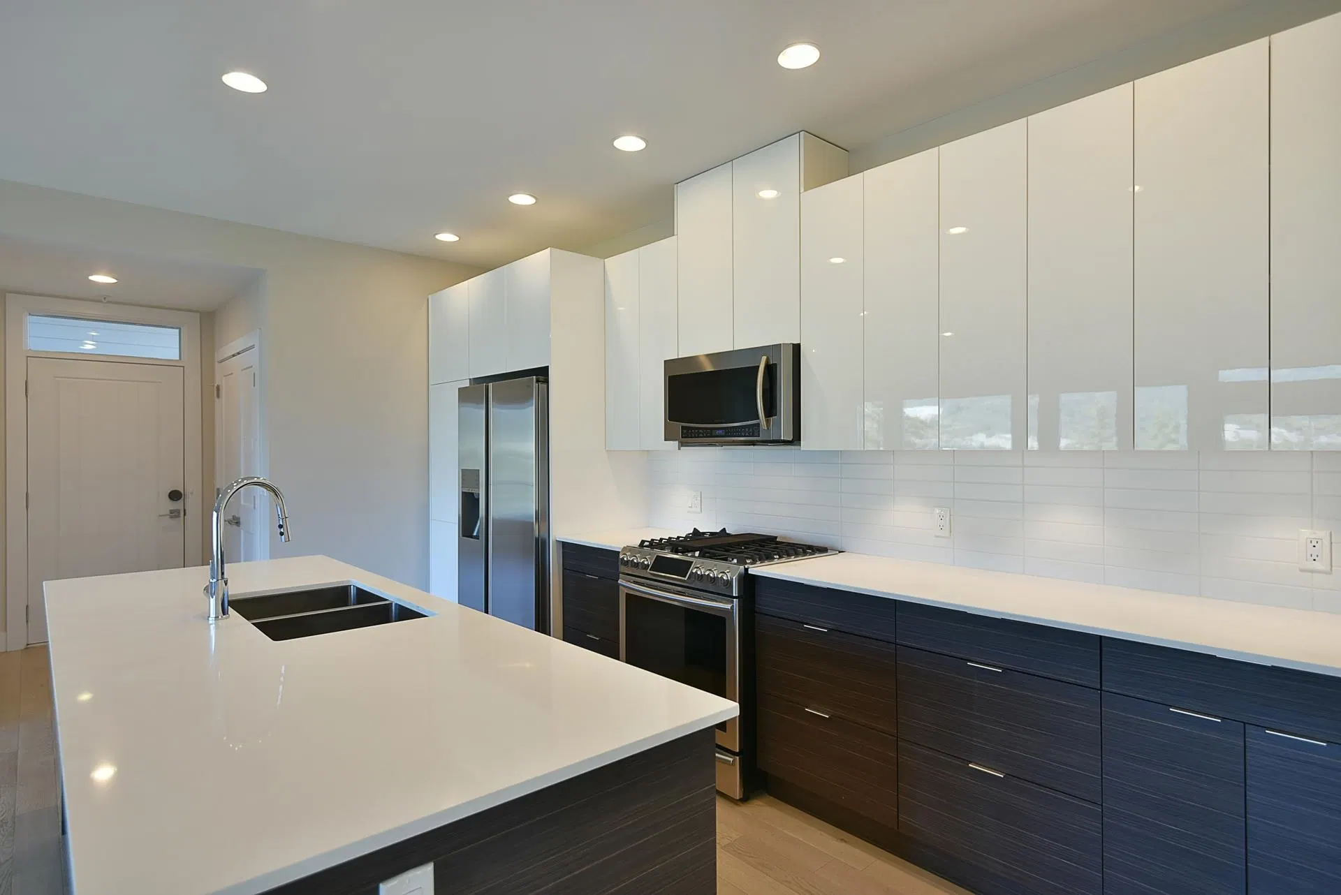 Photo 5 of 23 at #303 – 5780 Marine Way