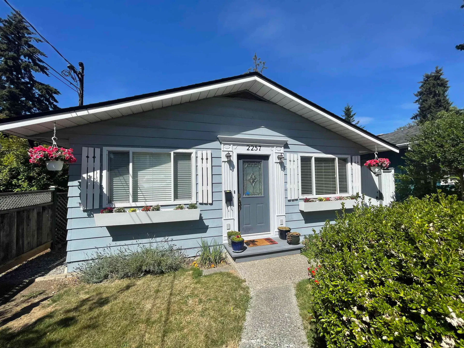 Photo 1 of 3 at 2257 Hawthorne Avenue