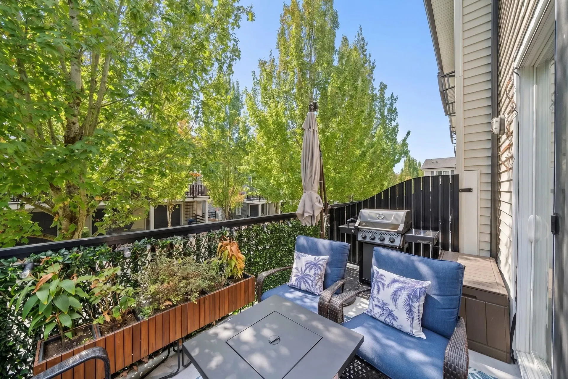 Photo 4 of 31 at #37 – 7238 189 Street