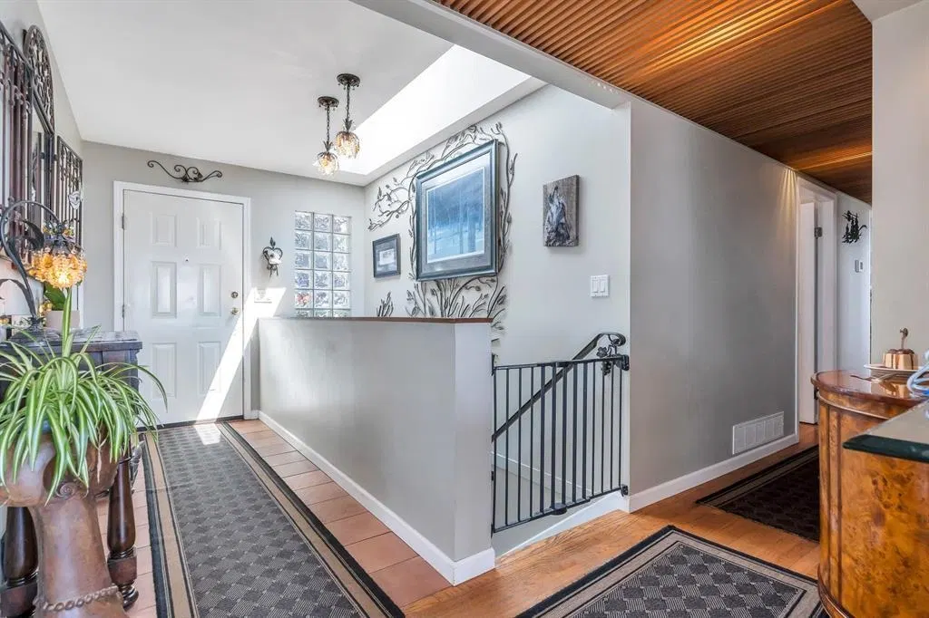 Photo 5 of 40 at 14810 Prospect Avenue