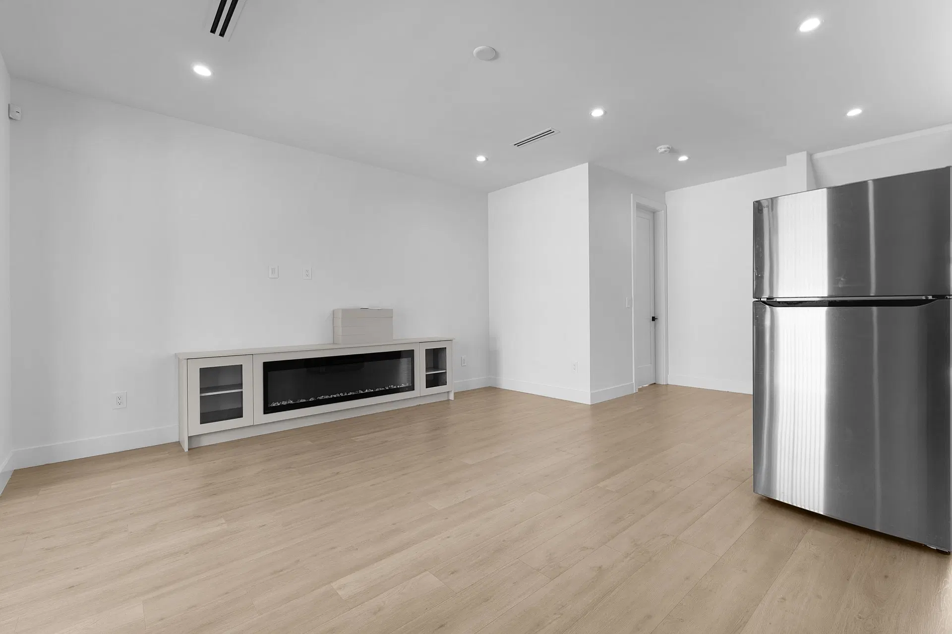 Photo 3 of 24 at #101 – 5840 179 Street