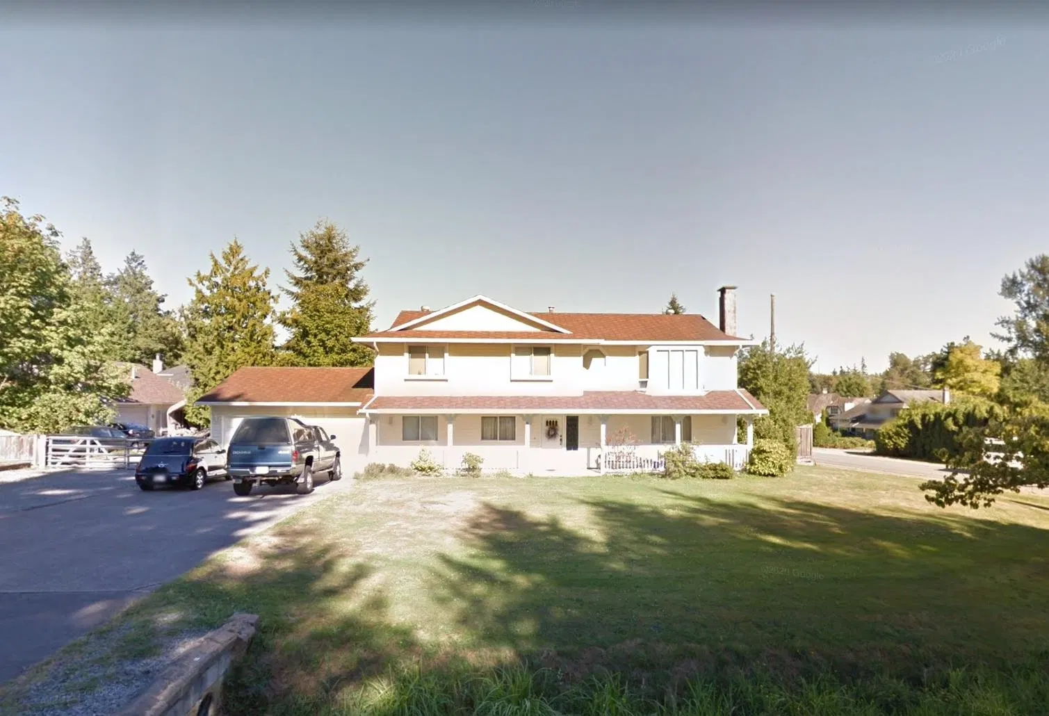 Photo 2 of 3 at 6818 207 Street