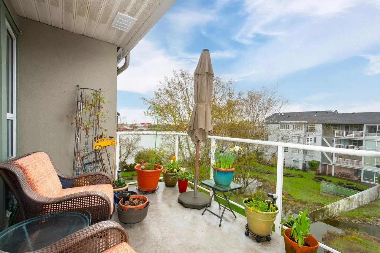 Photo 1 of 38 at #402 – 2080 E Kent Avenue South