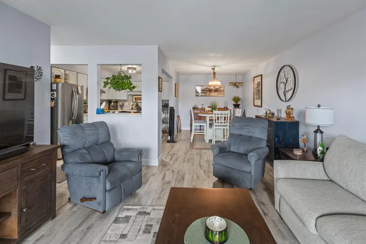 Photo 3 of 34 at #307 – 2279 Mccallum Road