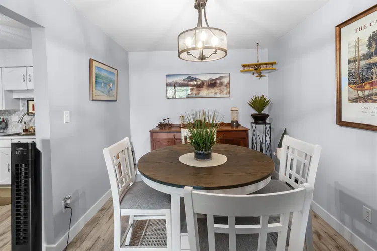 Photo 5 of 34 at #307 – 2279 Mccallum Road