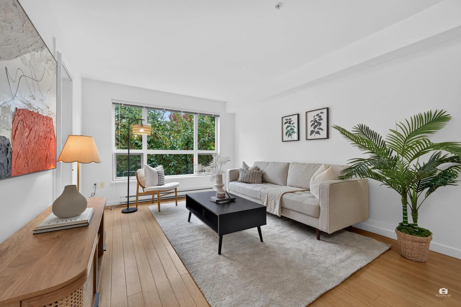 #301 – 3575 Euclid Avenue Avenue