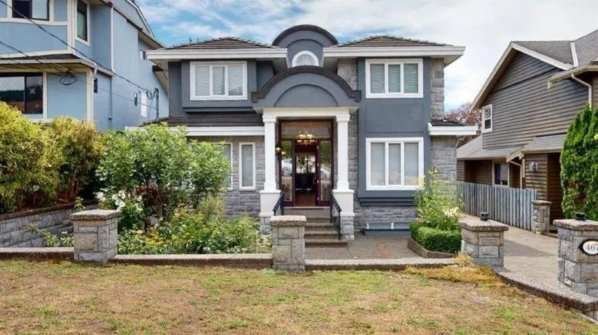 Photo 1 of 32 at 467 W Kings Road
